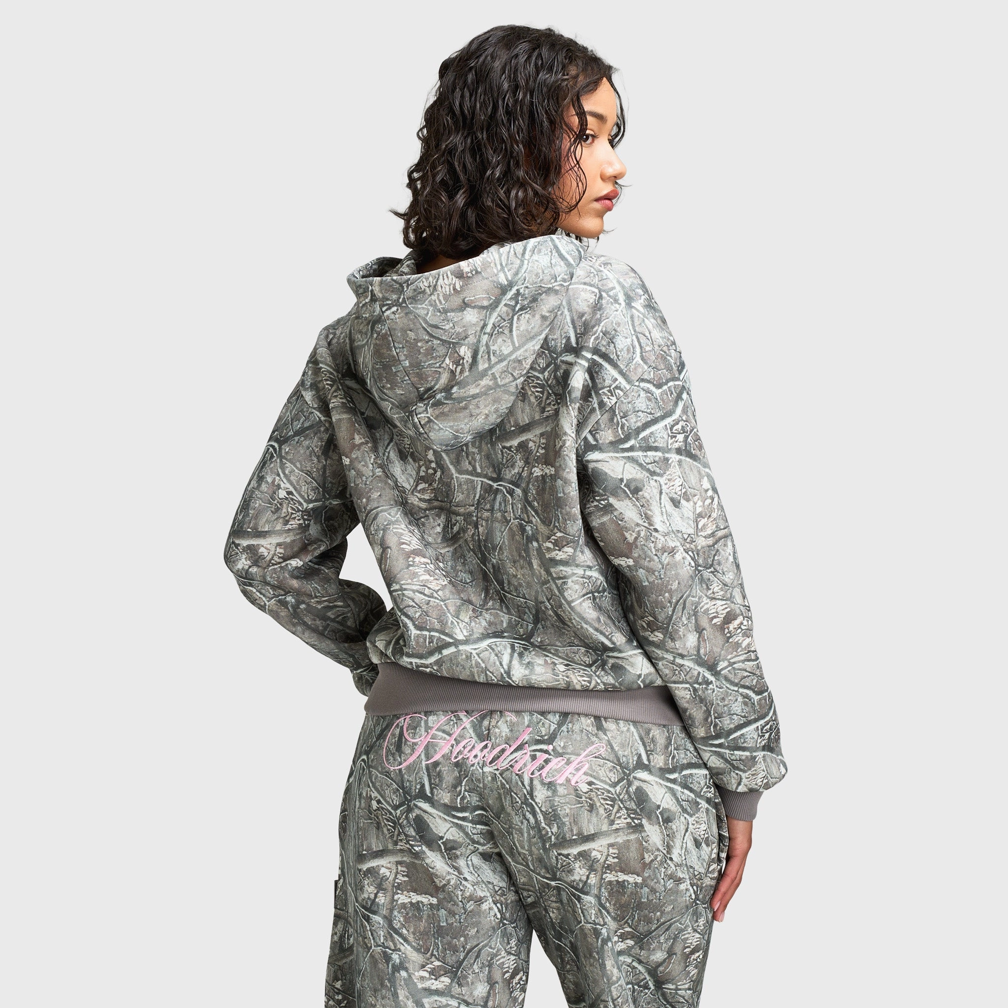 Hoodrich Women's Mid Length Zip Through Hoodie / Woodland Camo Reinforced Shoulder Protection Smooth Zipper Track