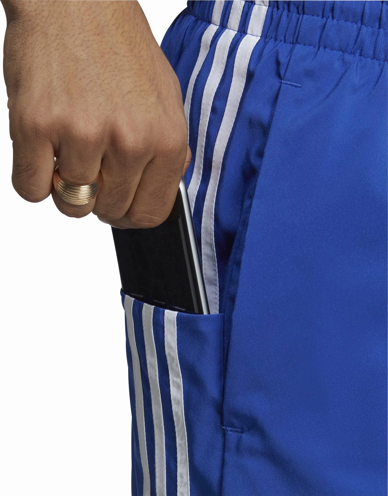 Stream Fit TemperatureRegulatingLining adidas AeroReady Essentials Chelsea 3 Stripes Mens Training Shorts - Blue