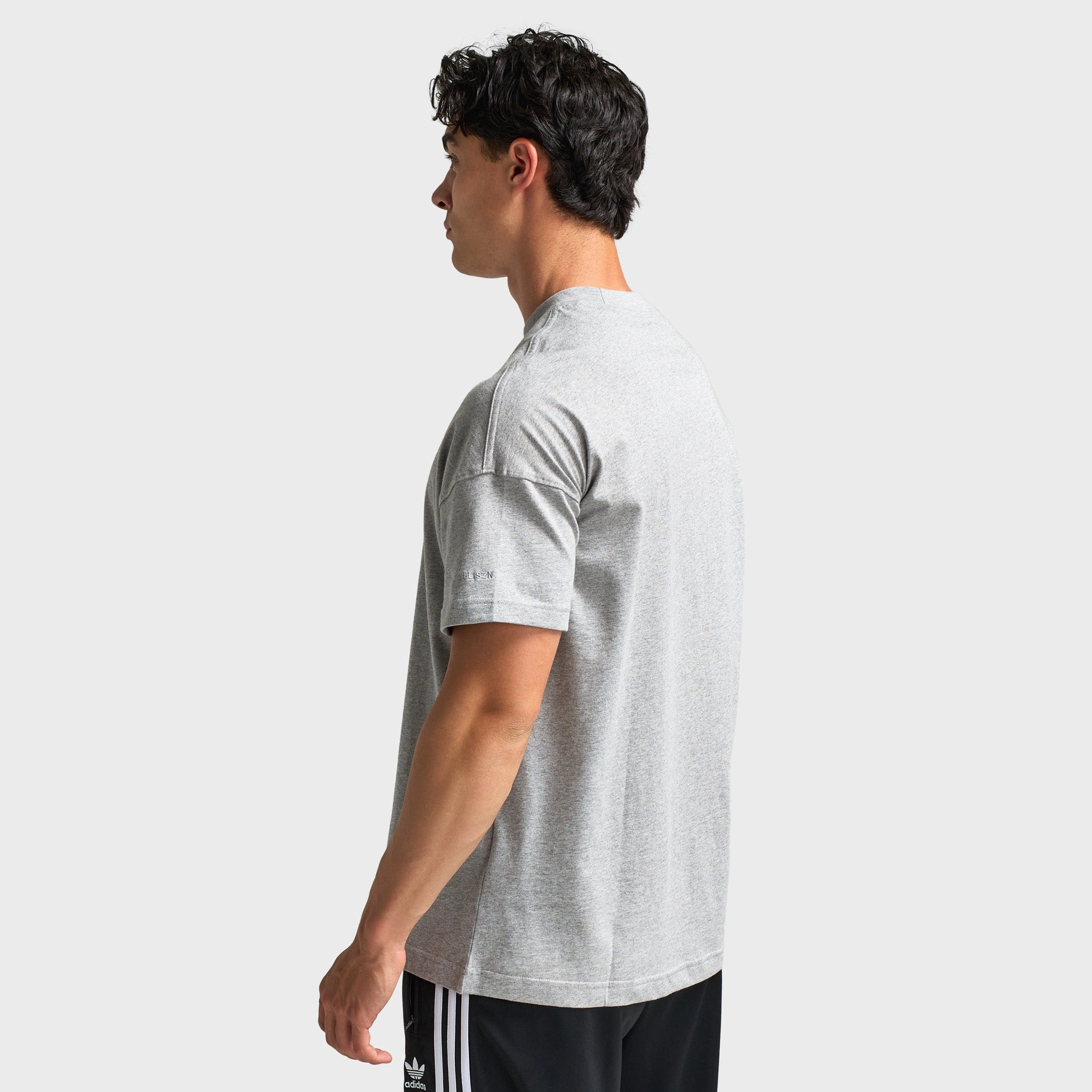 low - torque adidas All SZN T-Shirt / Medium Heather Grey