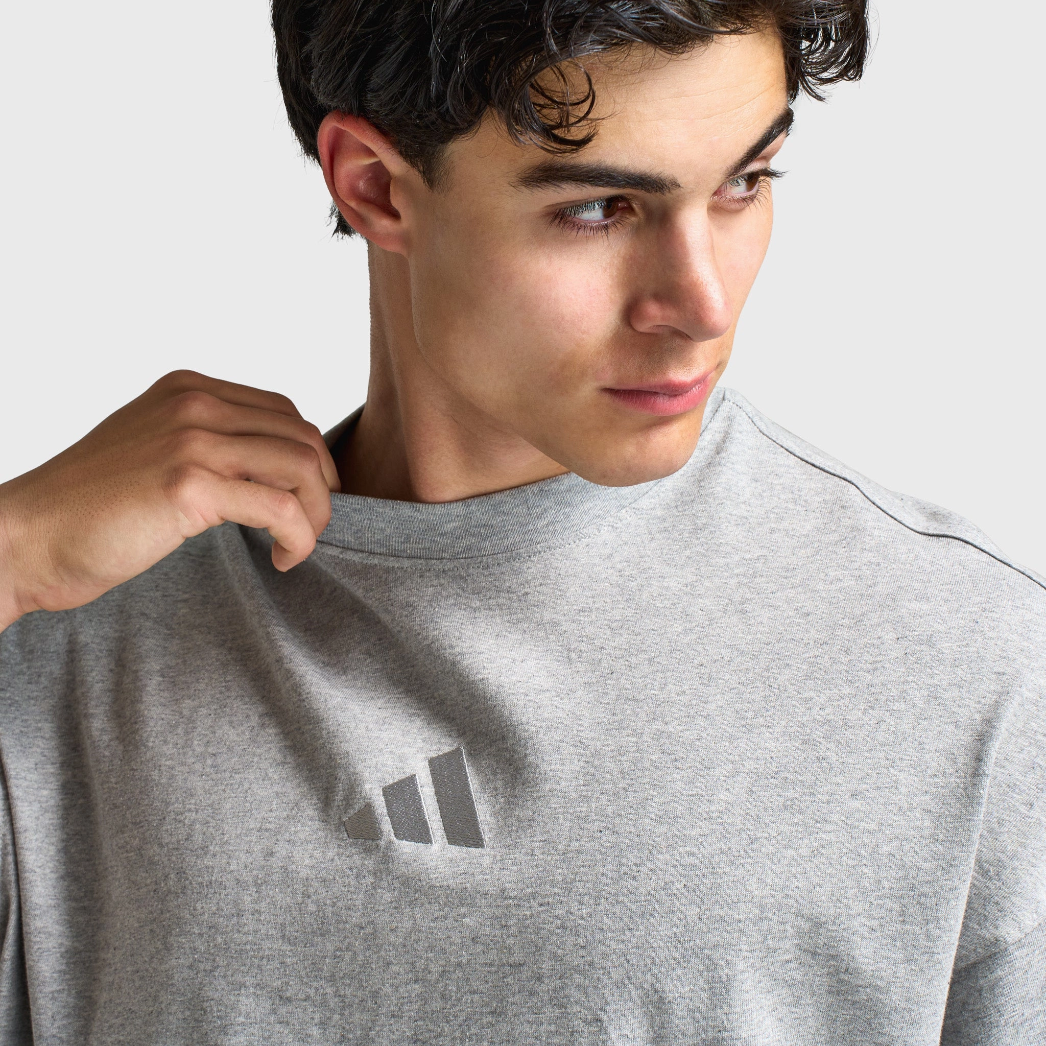 adidas All SZN T-Shirt / Medium Heather Grey single - layer storage