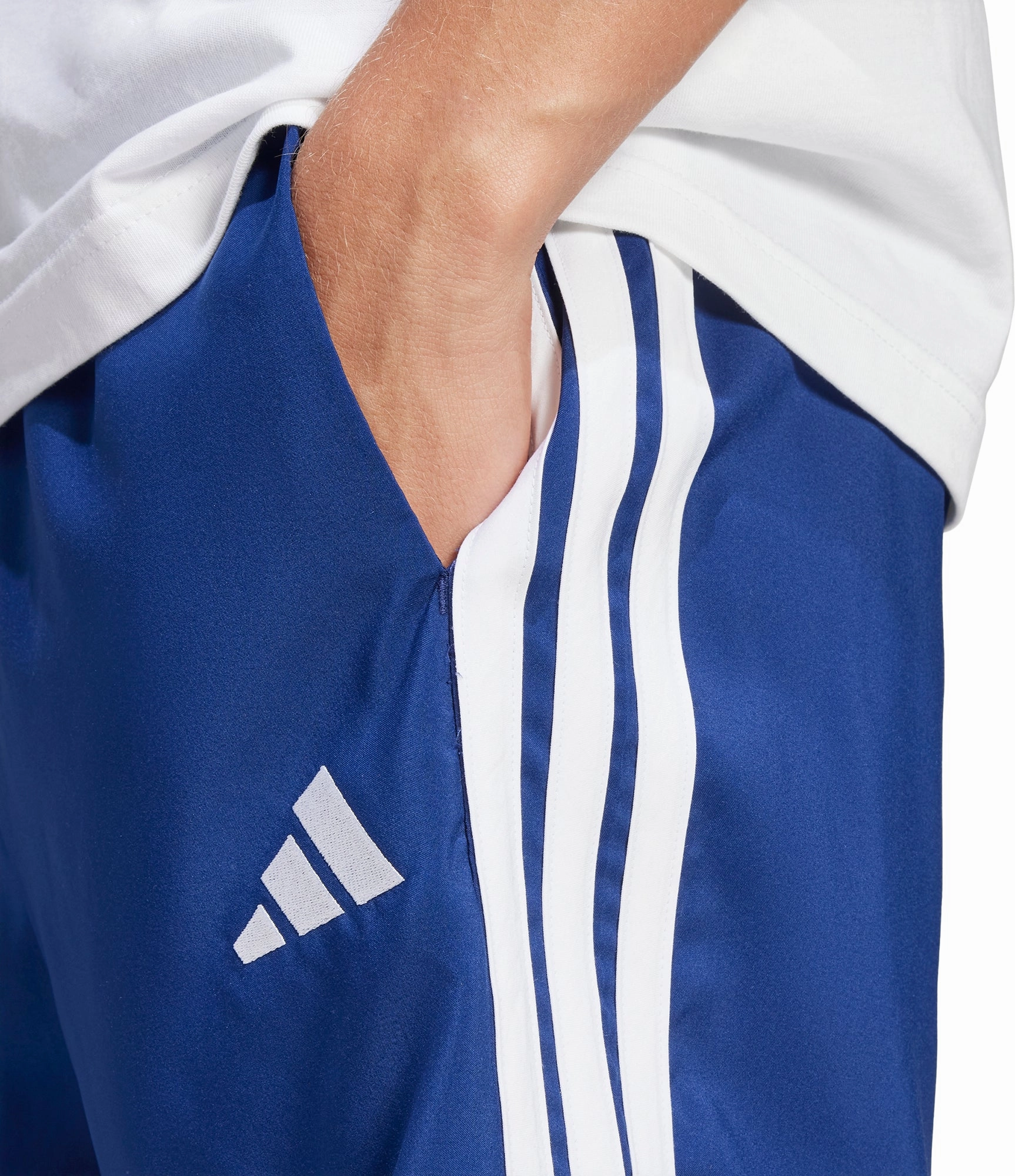 ReflectiveDetails Virtual Mode adidas Essentials 3 Stripes Chelsea Mens Training Shorts - Blue