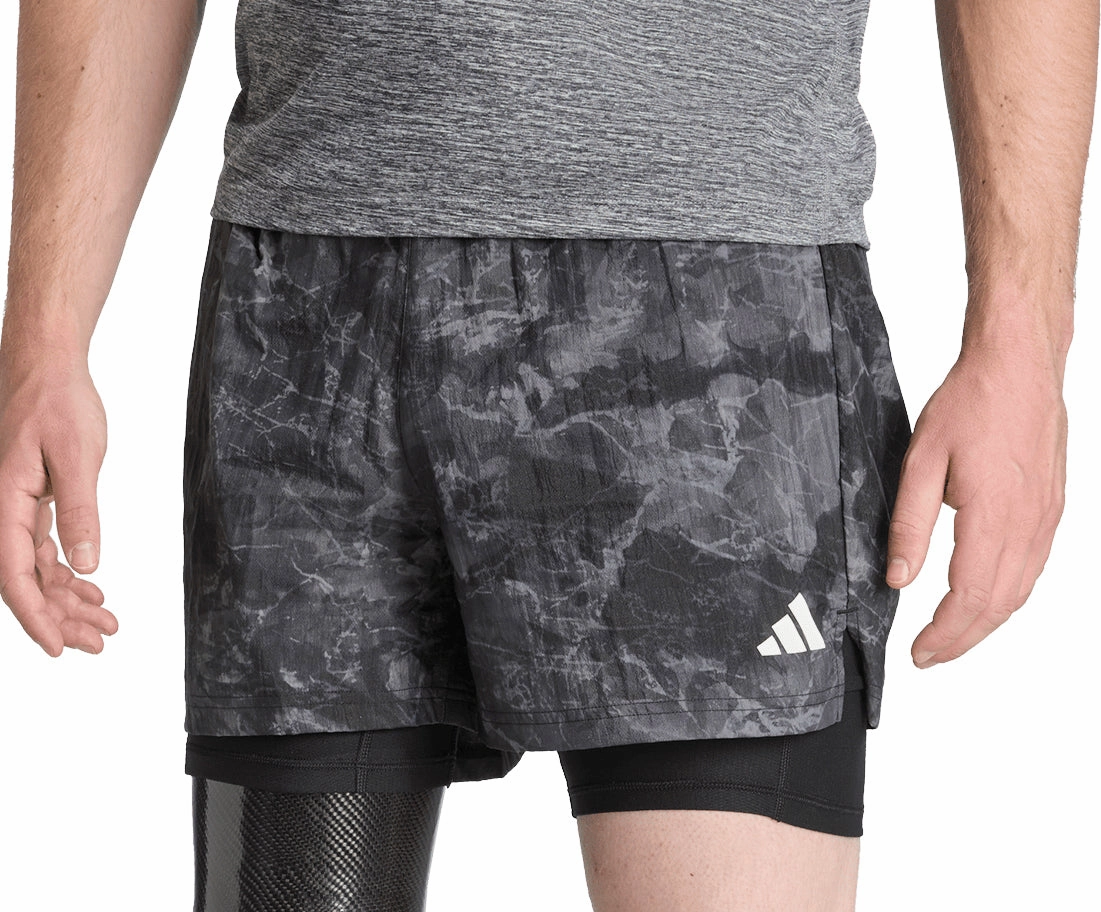 Contoured Articulation adidas Own The Run Spray Dye 2 In 1 Mens Running Shorts - Grey