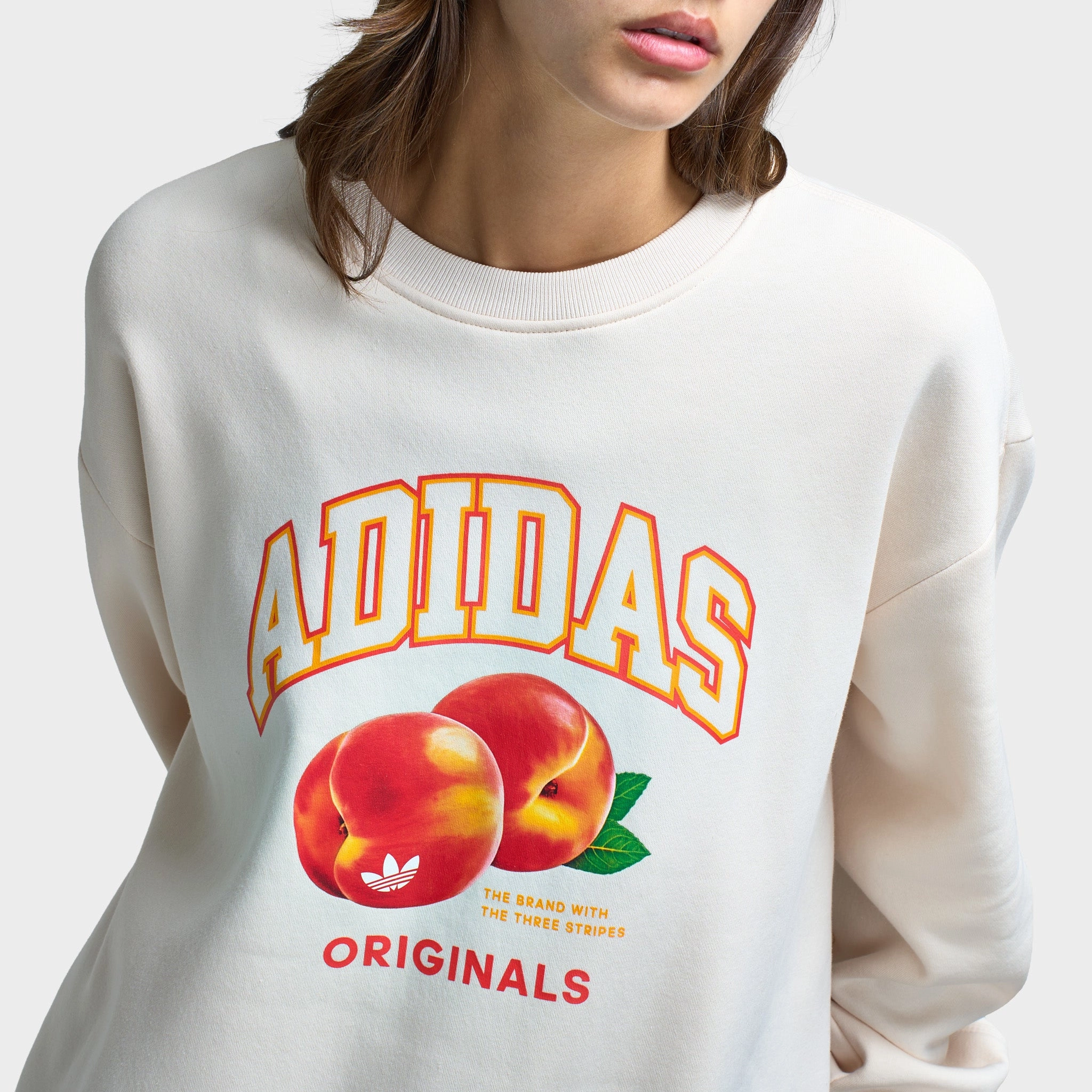 Adidas Women's Oversized Peach Graphic Crew / Wonder White Collapsible Packable Style