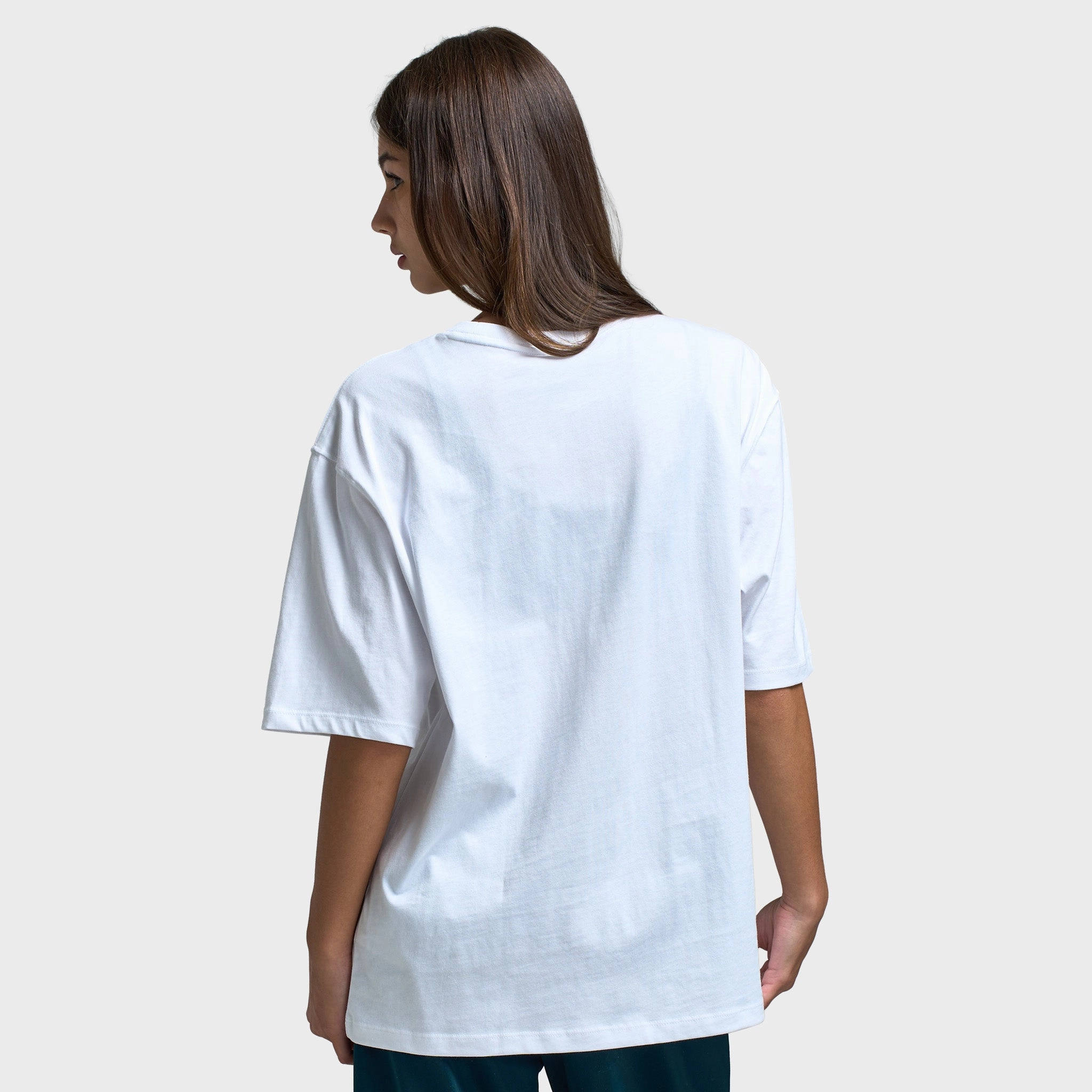 Adidas Women's Oversized Peach Graphic Tee / White Hygroscopic Fiber