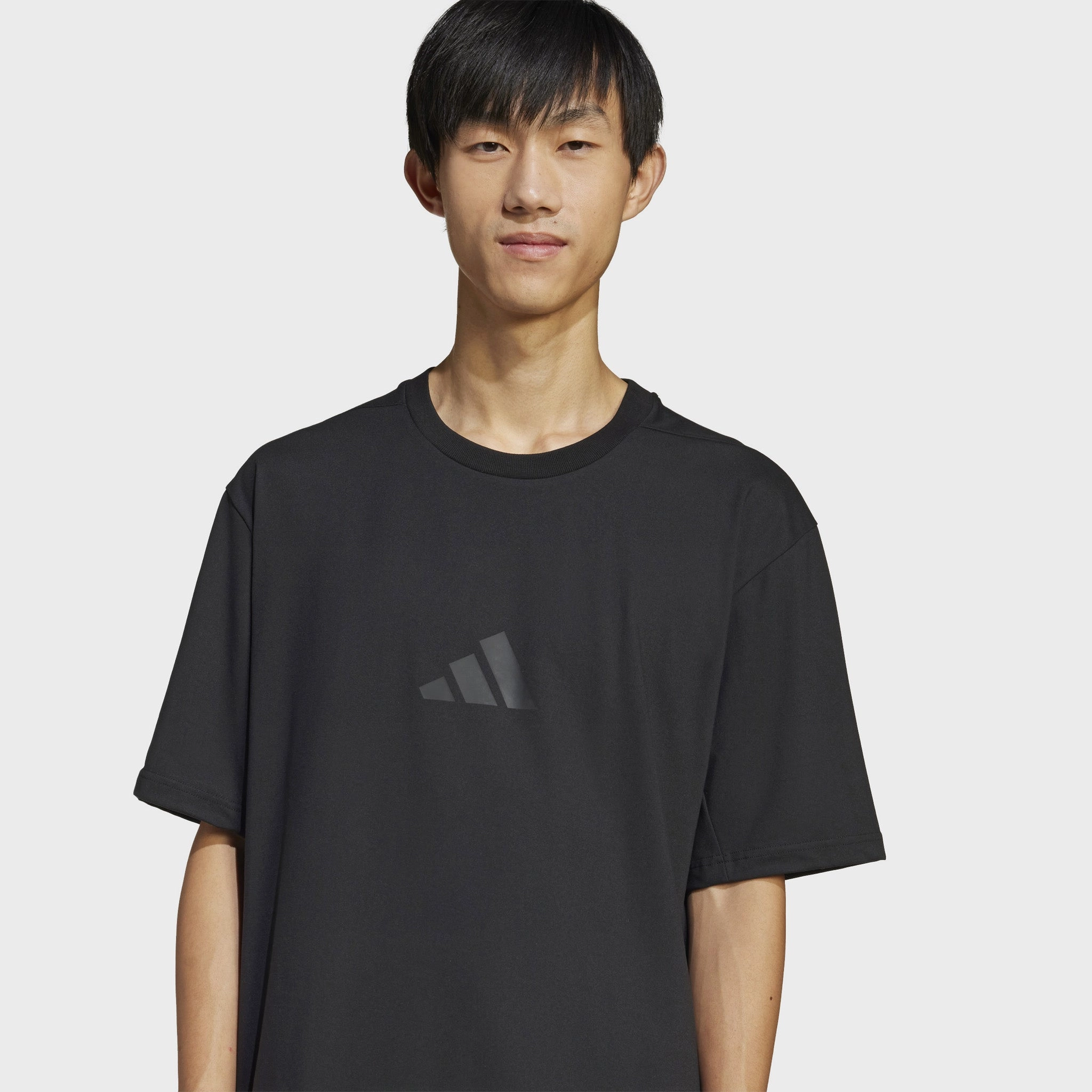 adidas Z.N.E. Loose-Fit T-Shirt / Black medium performance