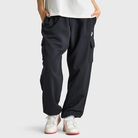 Nike Sportswear Women's Club Fleece Mid-Rise Oversized Cargo Sweatpants Black / White UVProtectionFabric body wash