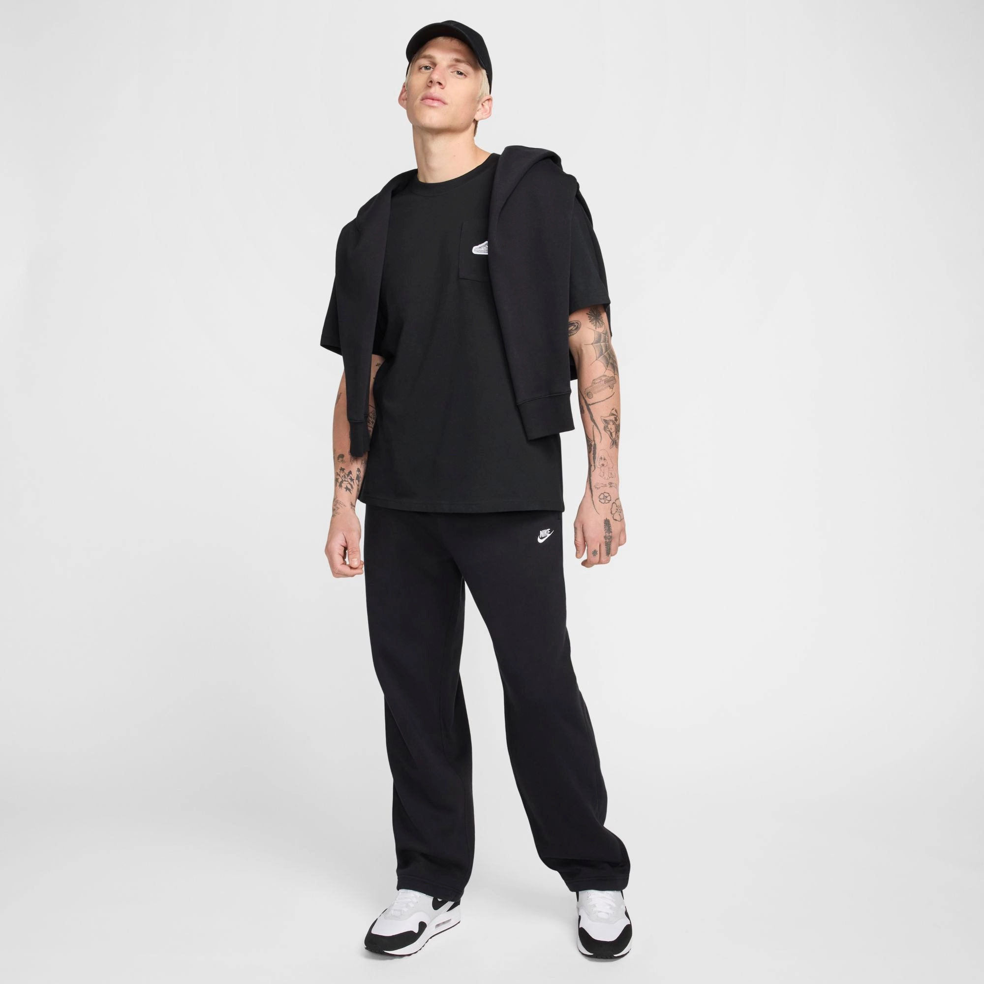 consignment store personality venue Nike Sportswear Club Brushed Back Fleece Bungie Pants Black / White