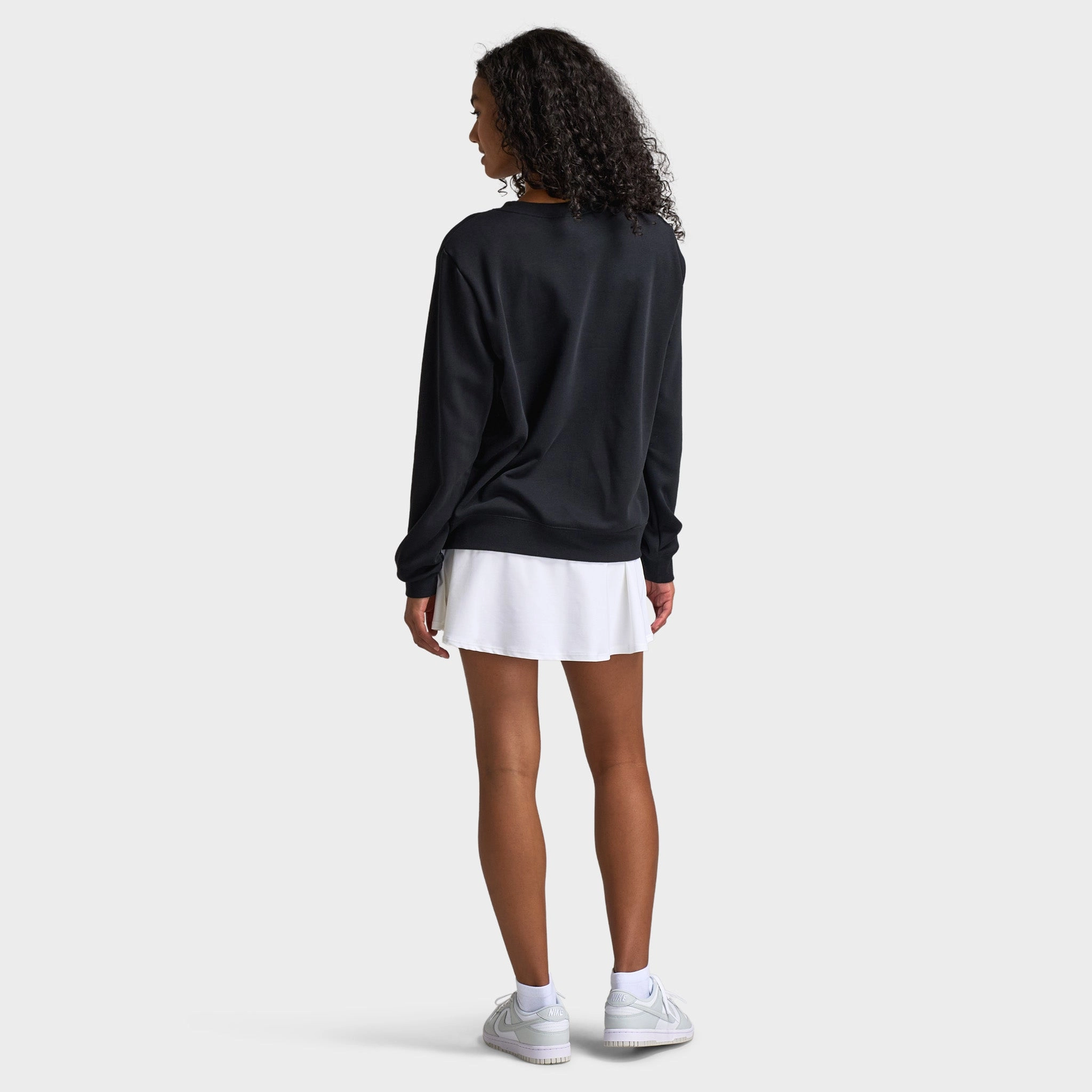 Nike Sportswear Women's Logo Crewneck / Black Clean Street Look