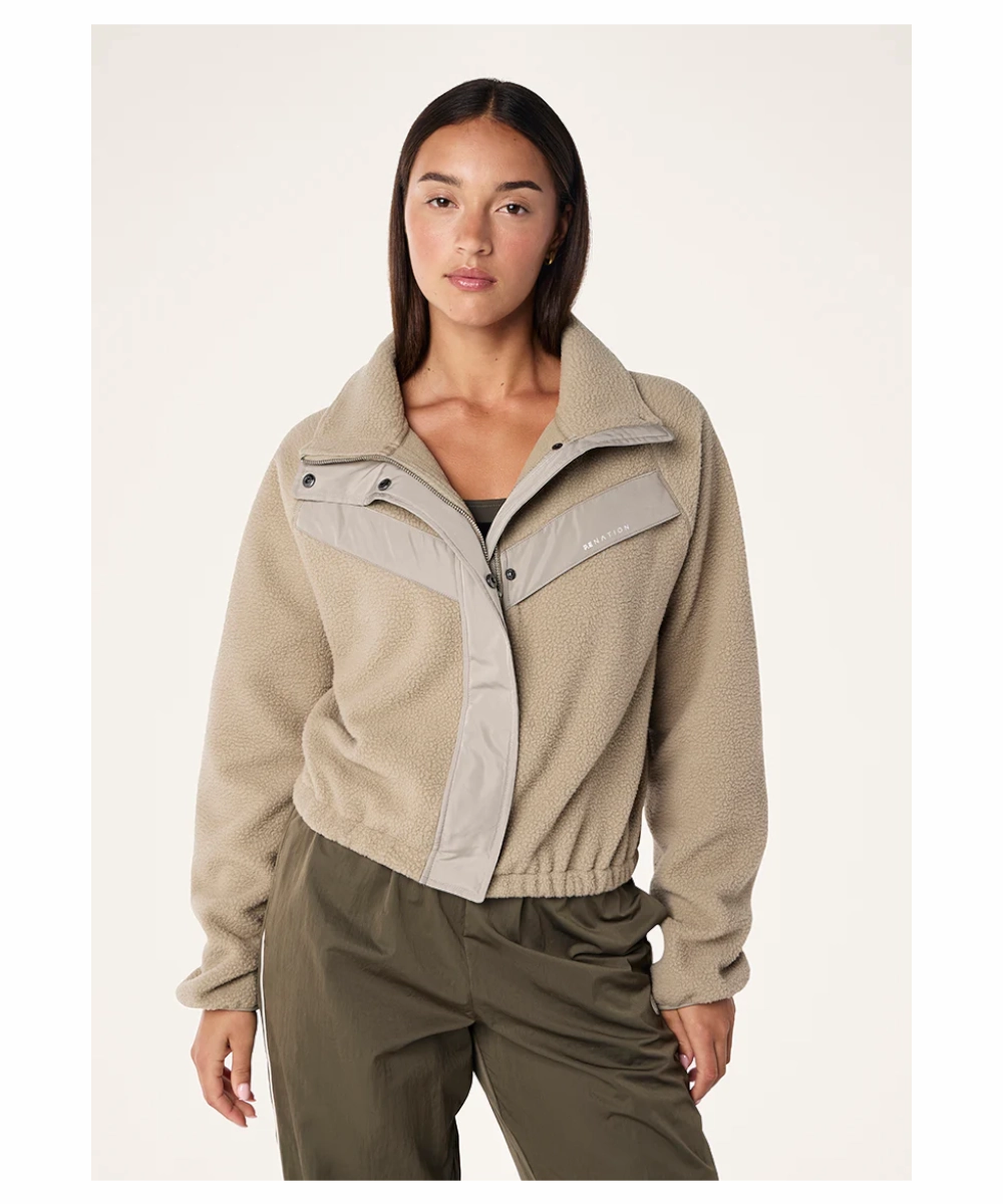 Hidden pockets P.E Nation Shelter Sherpa Jacket (Oxford Tan)