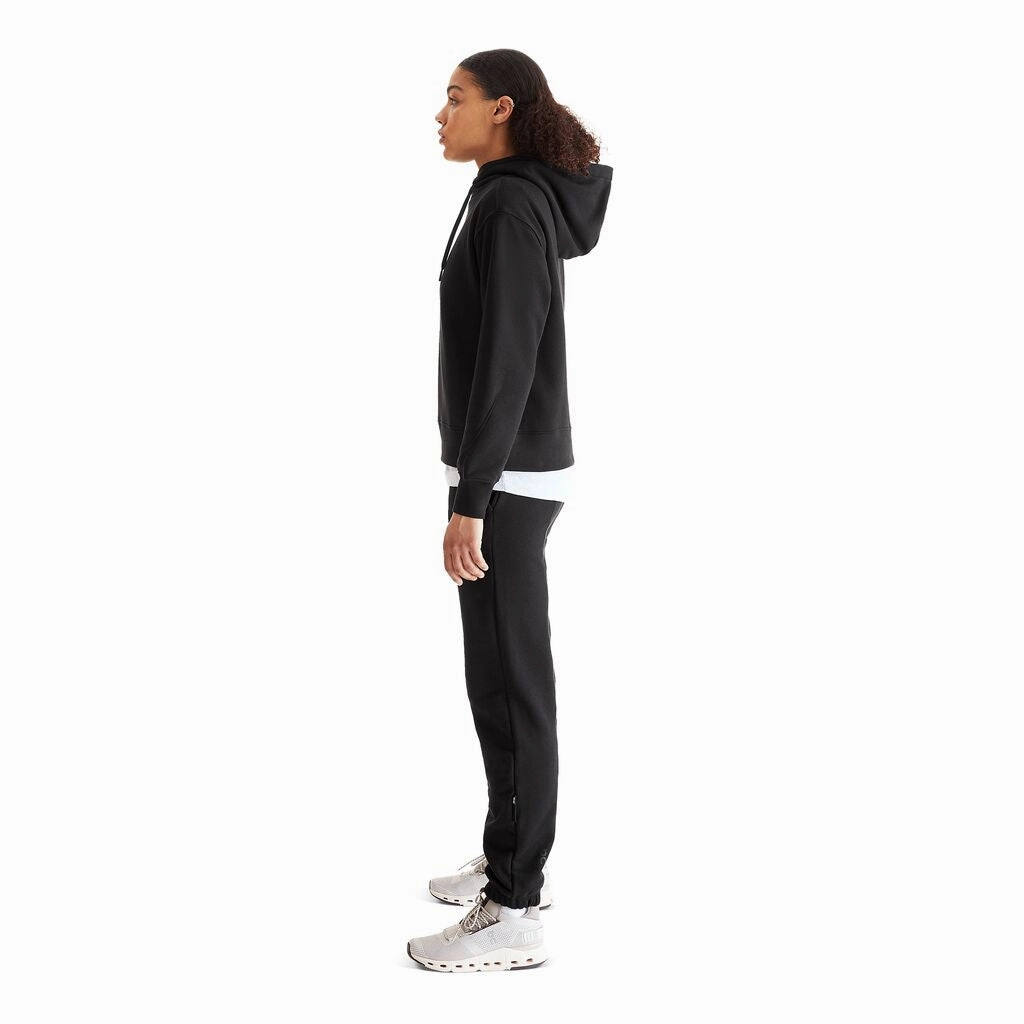 On Women's Club Hoodie Black Quiet Luxury Pure Tone