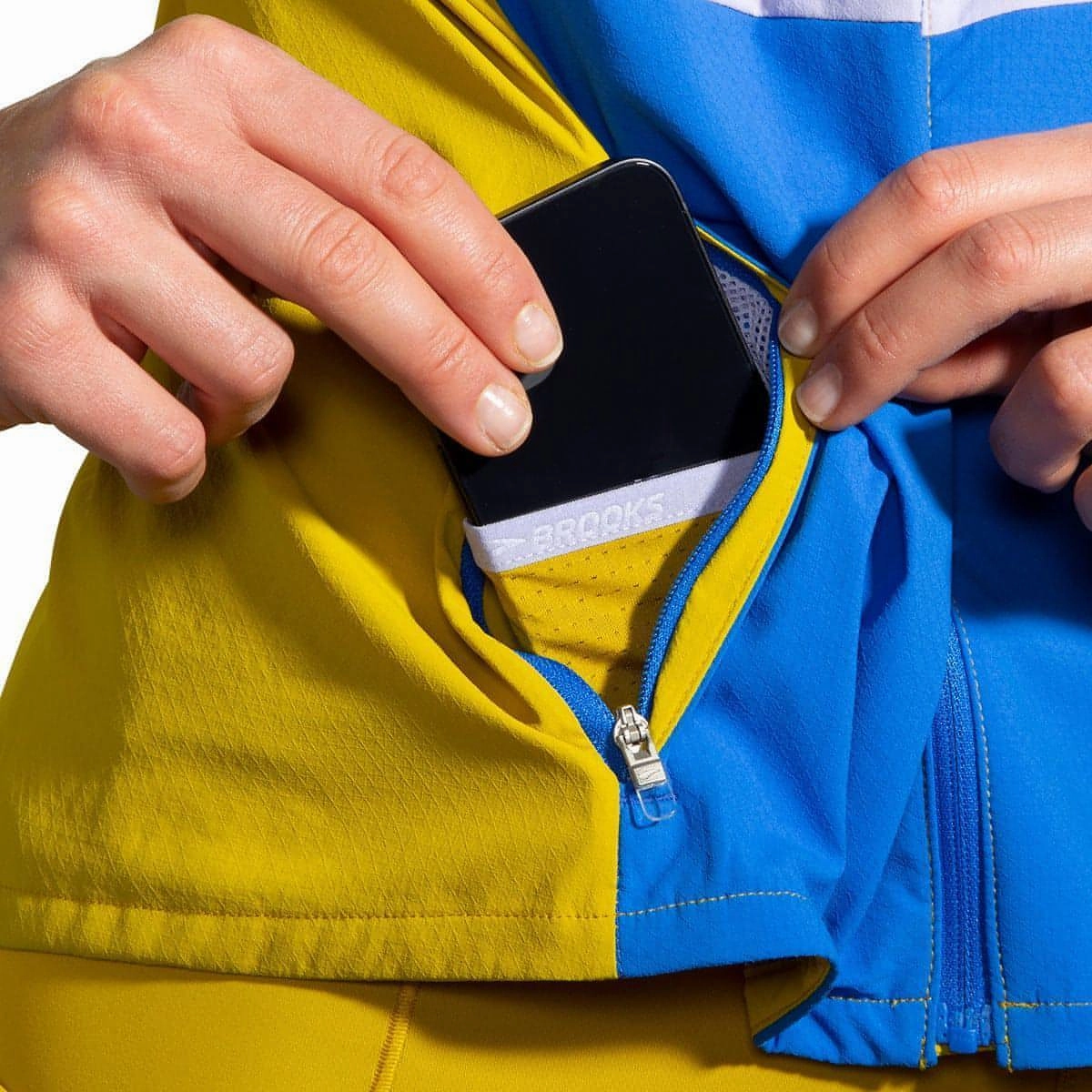 Brooks Canopy Womens Running Jacket - Yellow Magnetic Closure System