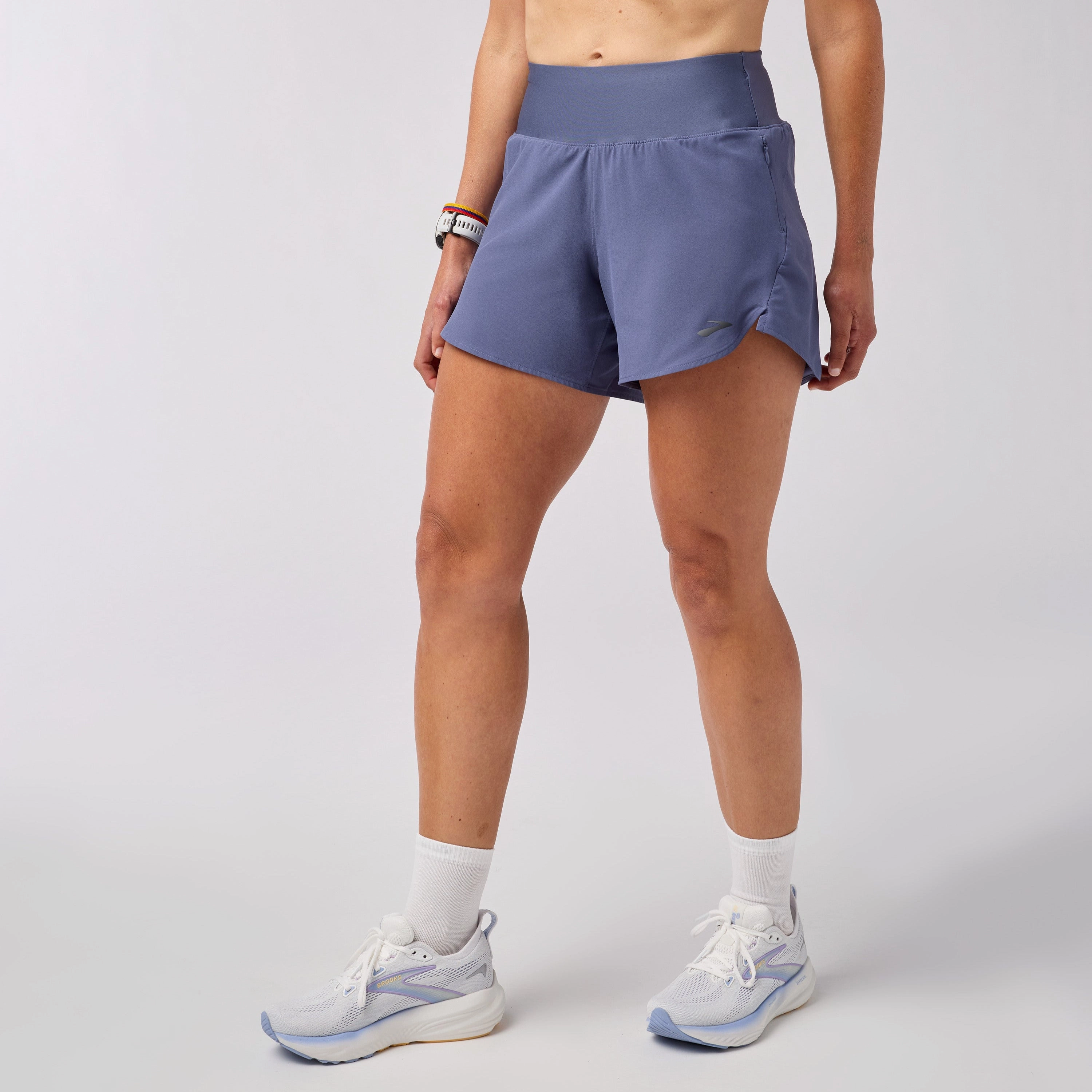 Brooks Women's Chaser 5" Short 2.0 stain - resistant Heels