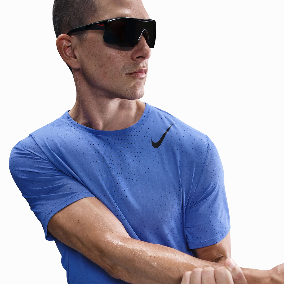 HiddenVentilationPockets Nike Dri-FIT ADV Short-Sleeve Running Top