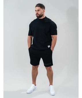 slim fit NonRestrictive Fit UNDRGROUND Relaxed Fit Shorts (Jet Black)