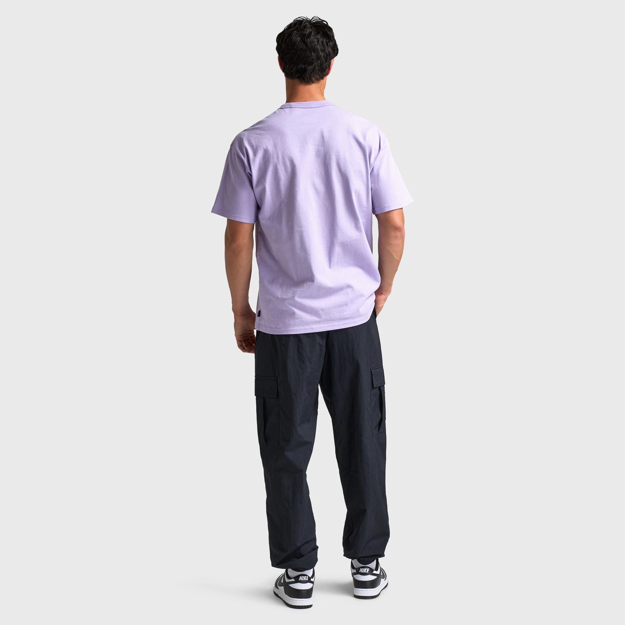 Nike Sportswear Premium Essentials T-Shirt / Hydrangeas Modern