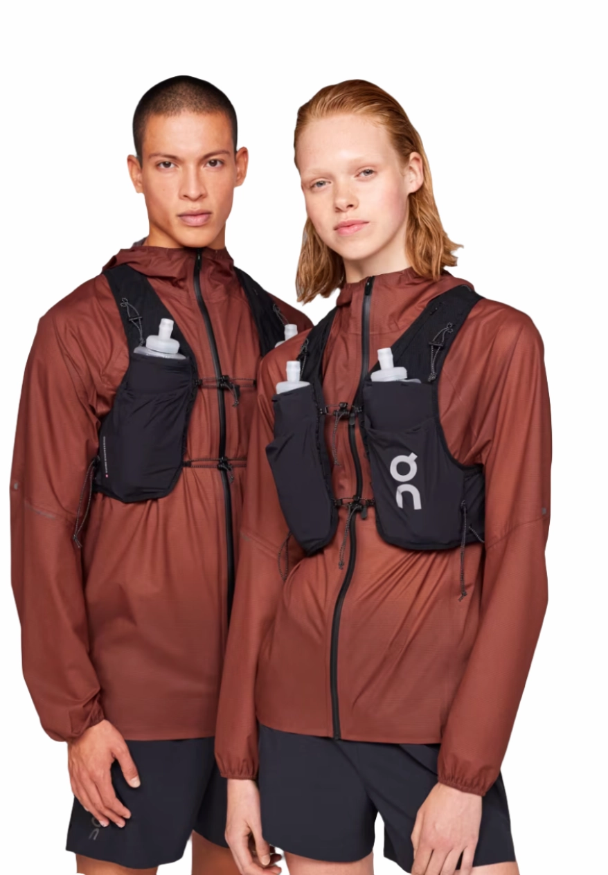 On Ultra Vest 10L Black Running wear