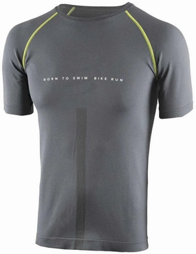Daily Outfit Compressport Born To SwimBikeRun Short Sleeve Mens Running Top - Grey