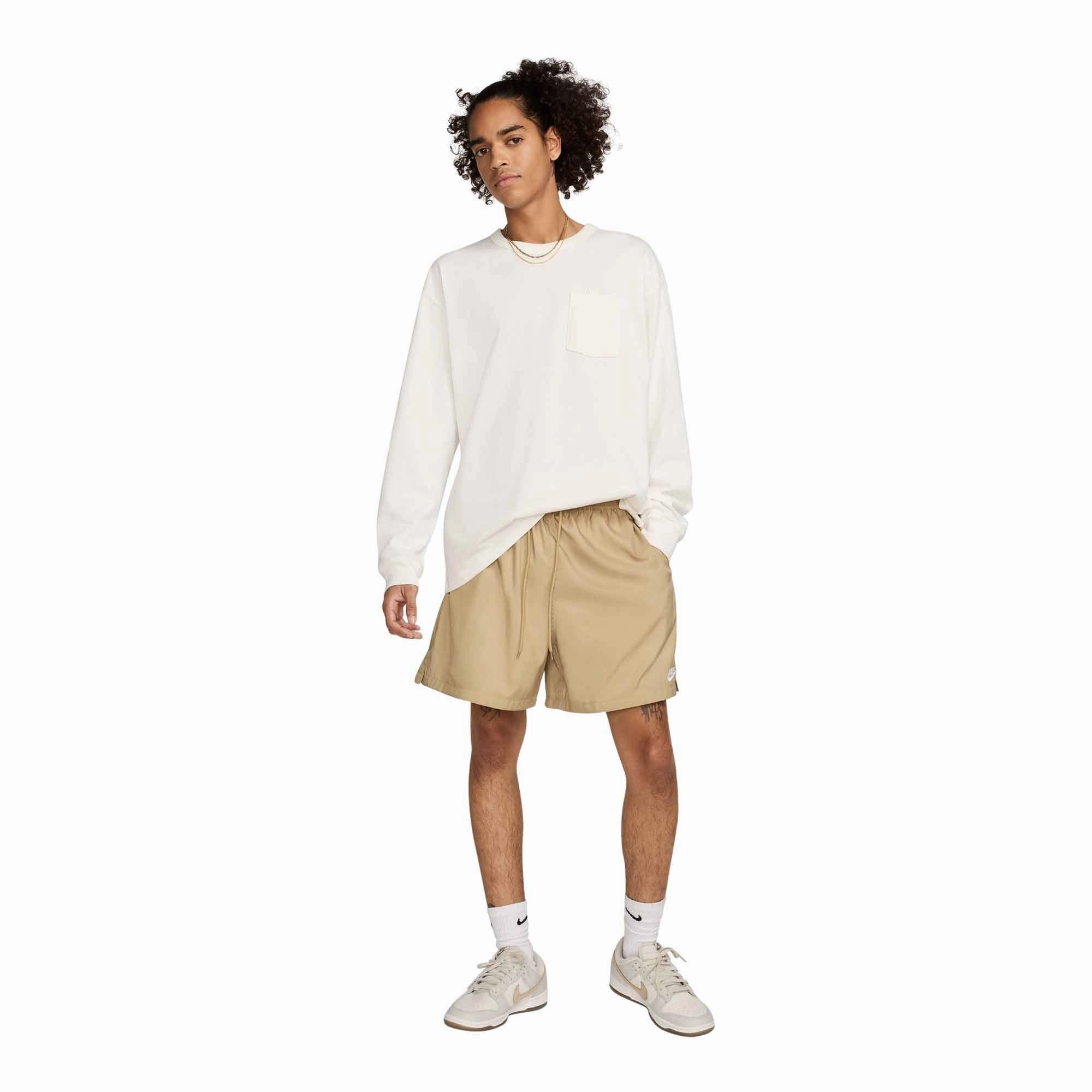 Cozy Wrap DurableCoverstitch Nike Club Men's Woven Flow Shorts