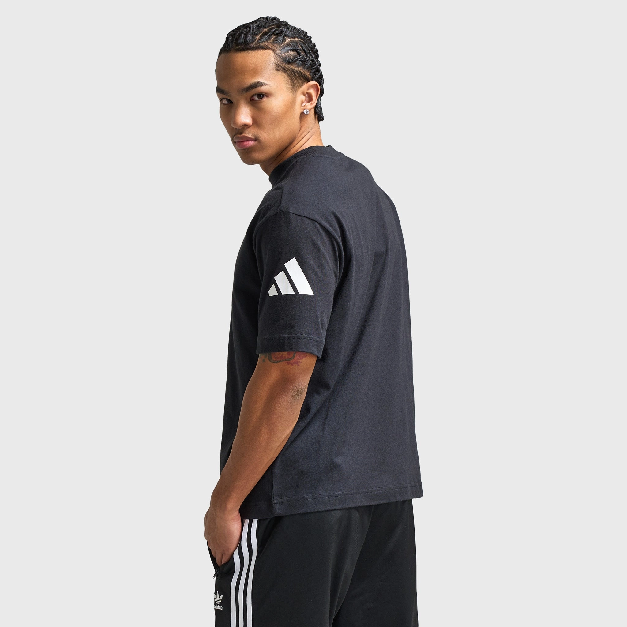 Durable Fabric Blend adidas Essentials Loose Fit 3 Bar Logo T-Shirt Black / White