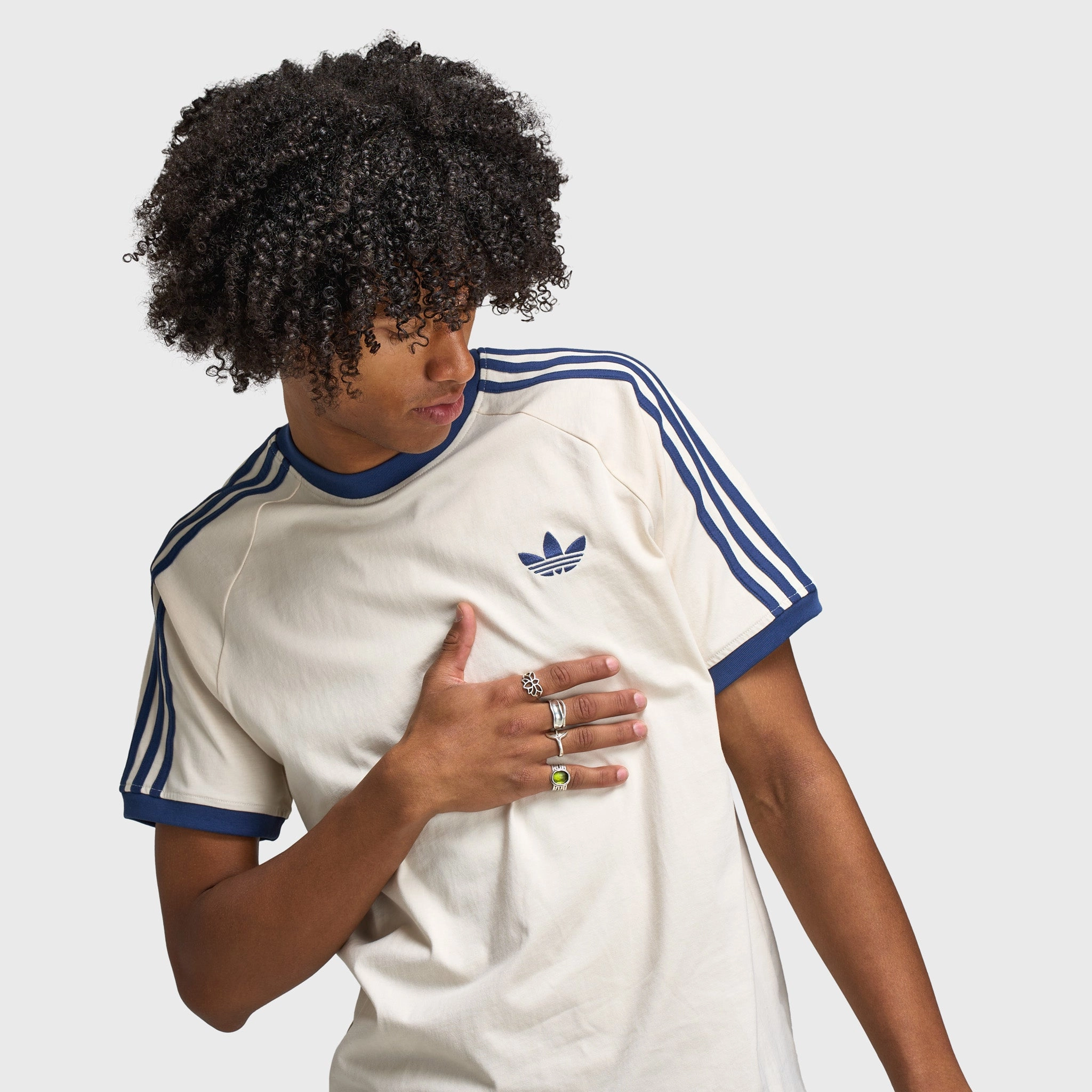 adidas Cali T-Shirt / Wonder White Compact Travel Friendly Fold suitable for drivers