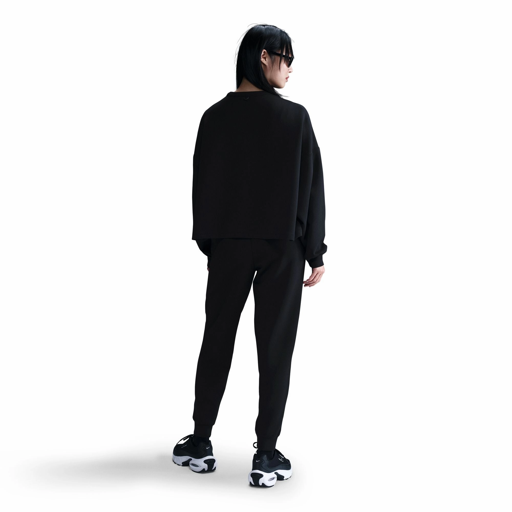 Women's Dri-FIT 24.7 Oversized Crew Neck Top Black / Smoke Grey Clean Fit