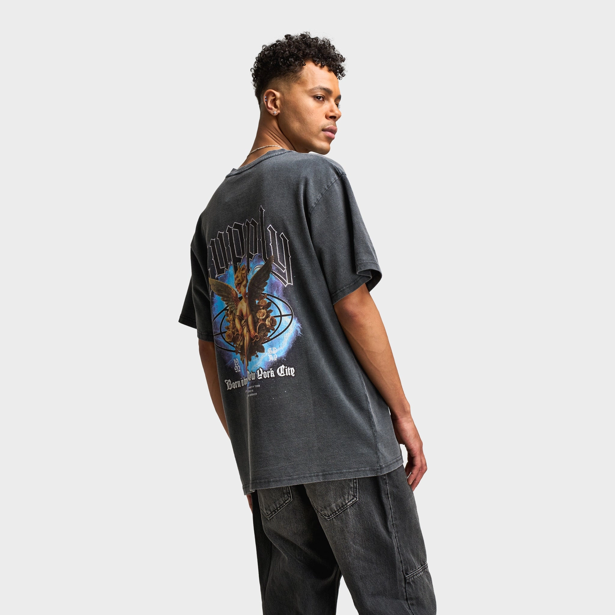 Quick Freshness Supply & Demand Shug Tee / Black