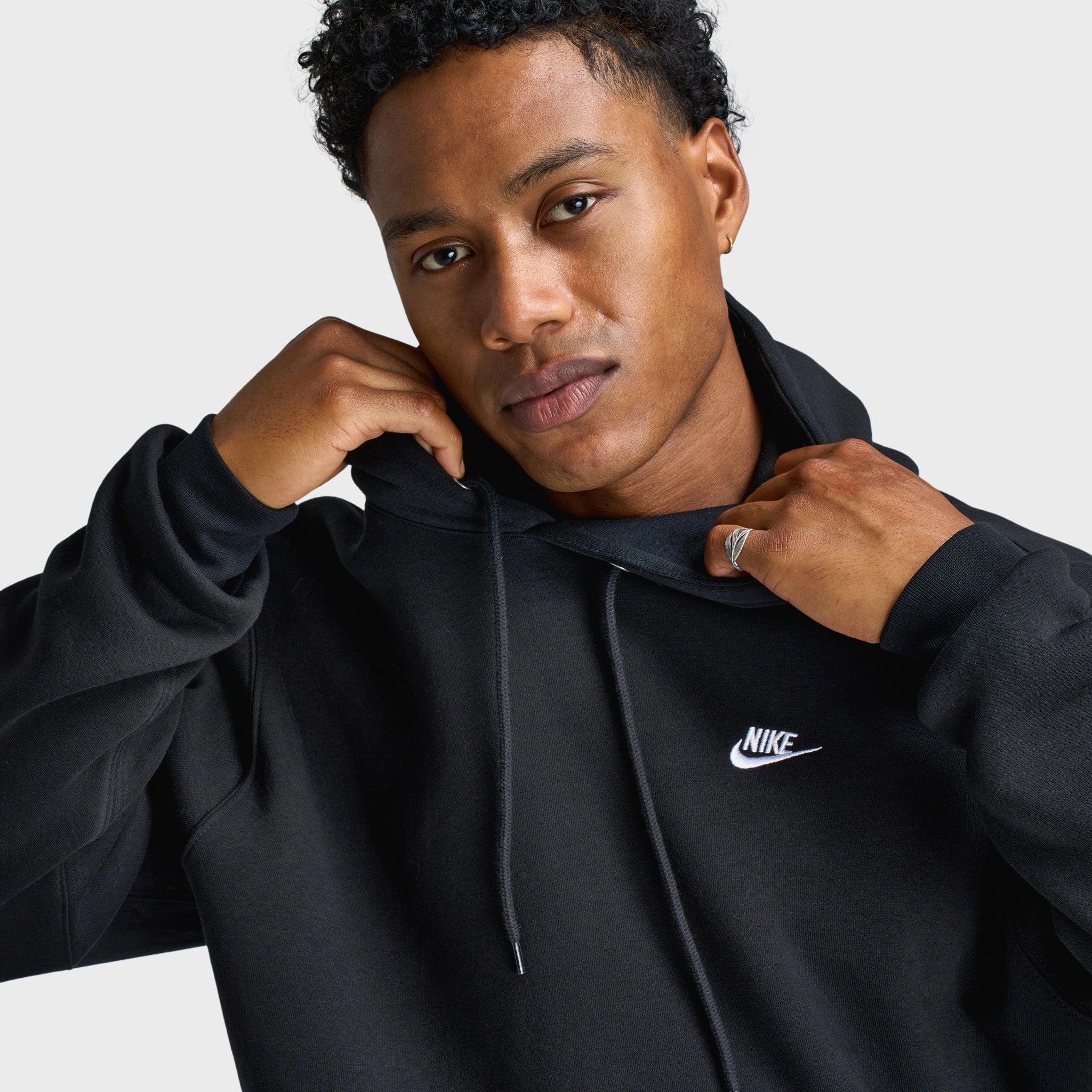 Nike Club Fleece Pullover Hoodie Black / Black - White Compact Fit Look Elegant Evening