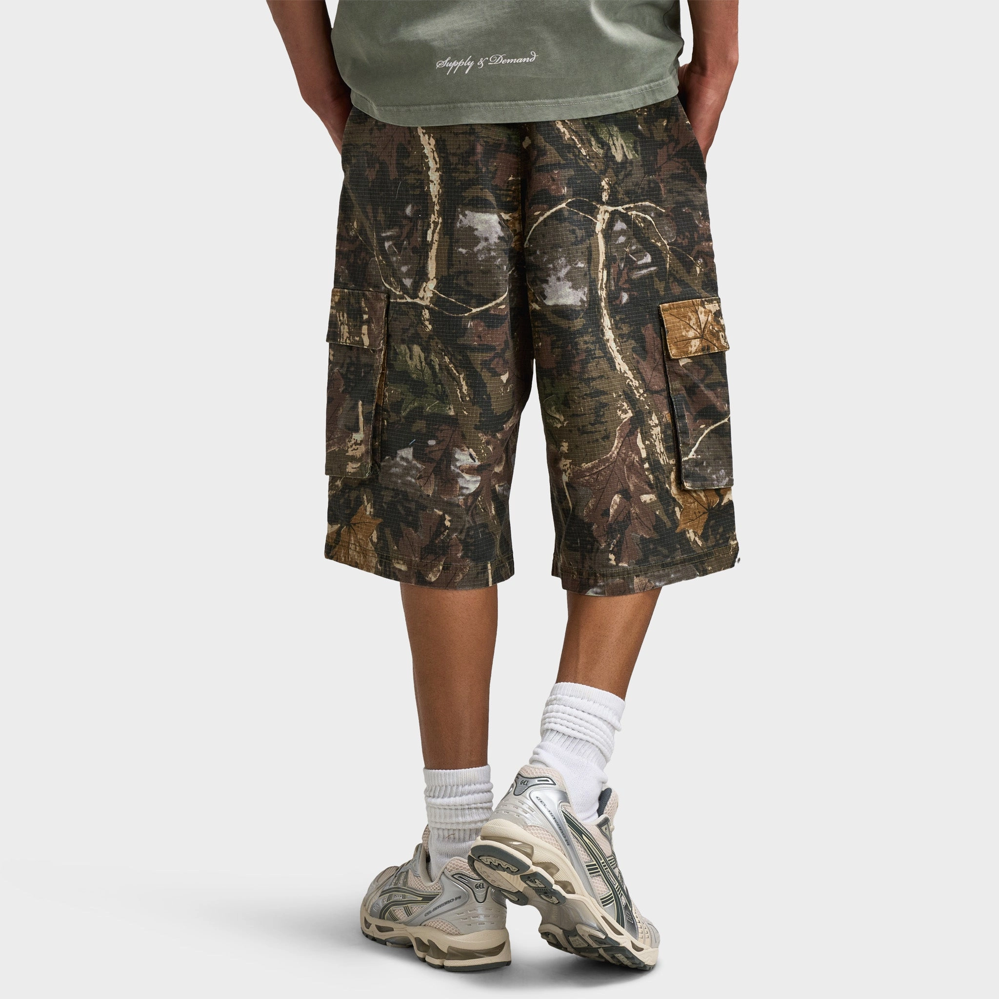Wrinkle Free Weave Supply & Demand Realtree Don Shorts / Vetiver