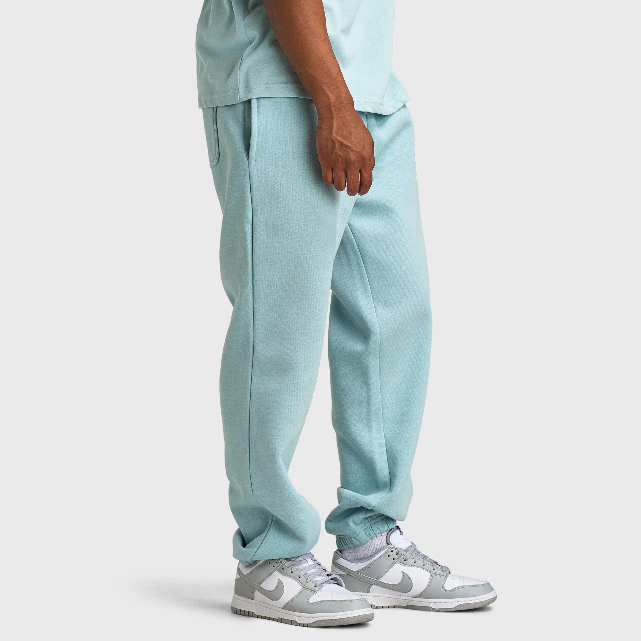 Corduroy throwback Hoodrich Volcano Joggers Sterling Blue / White