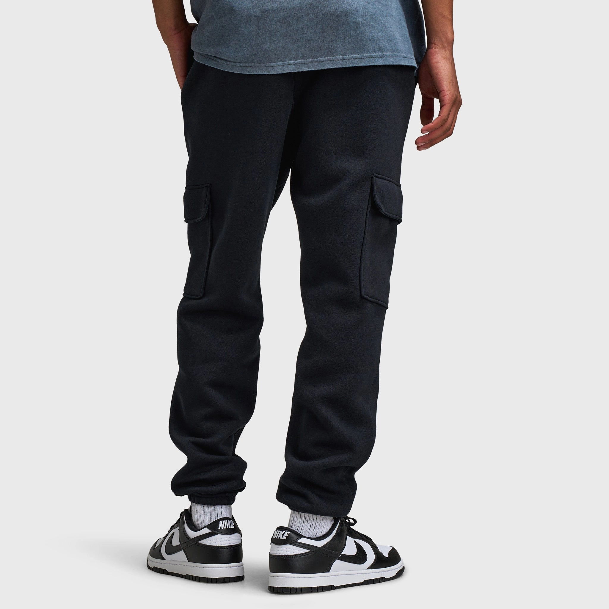 Nike Club Fleece Cargo Pants Black / Black - White Lightweight Weave arena