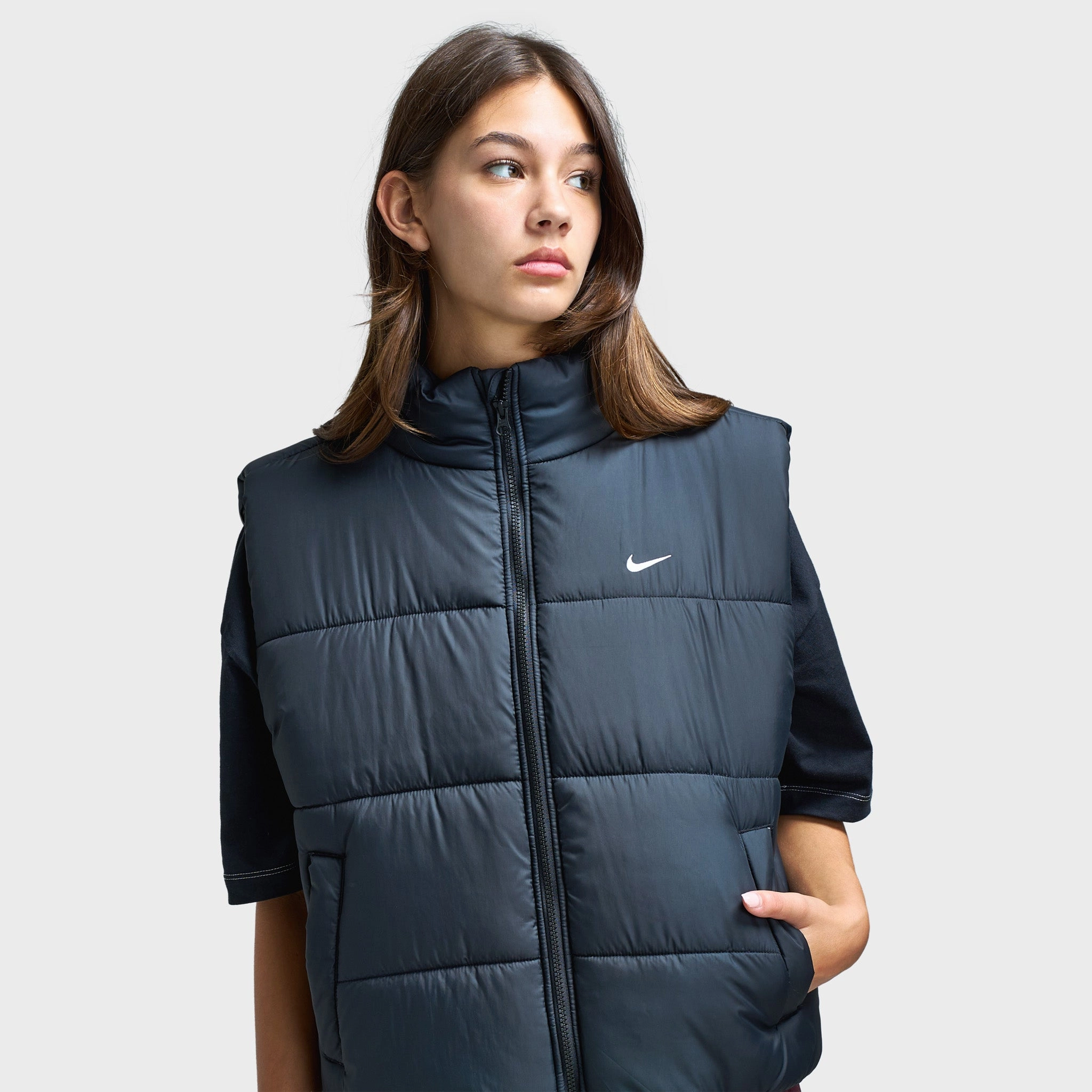 Moisture Control Fibers Zip Pockets Nike Women's Therma-FIT Loose Vest / Black