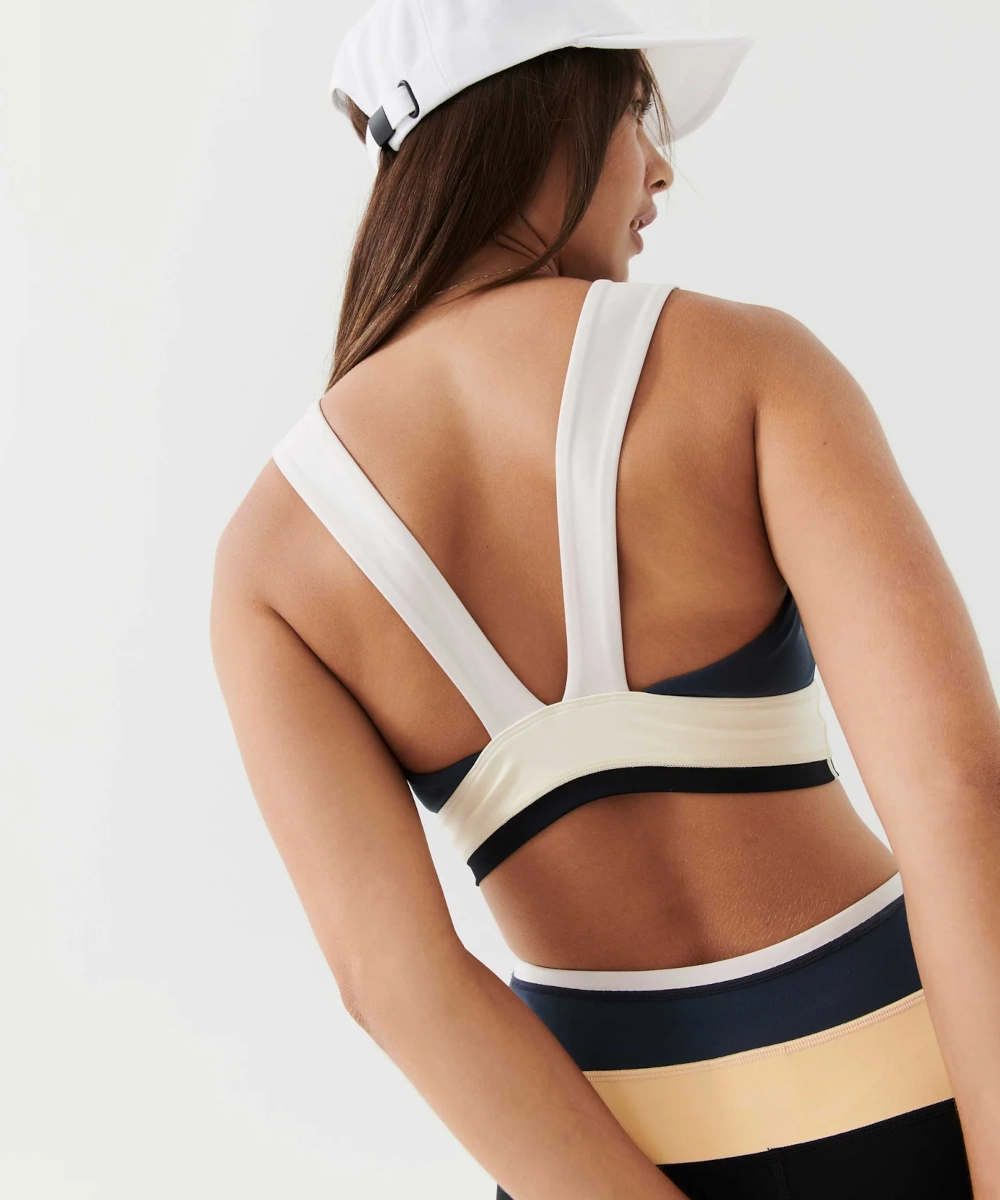 Tagless Labeling P.E Nation Outline Sports Bra (Midnight Navy)