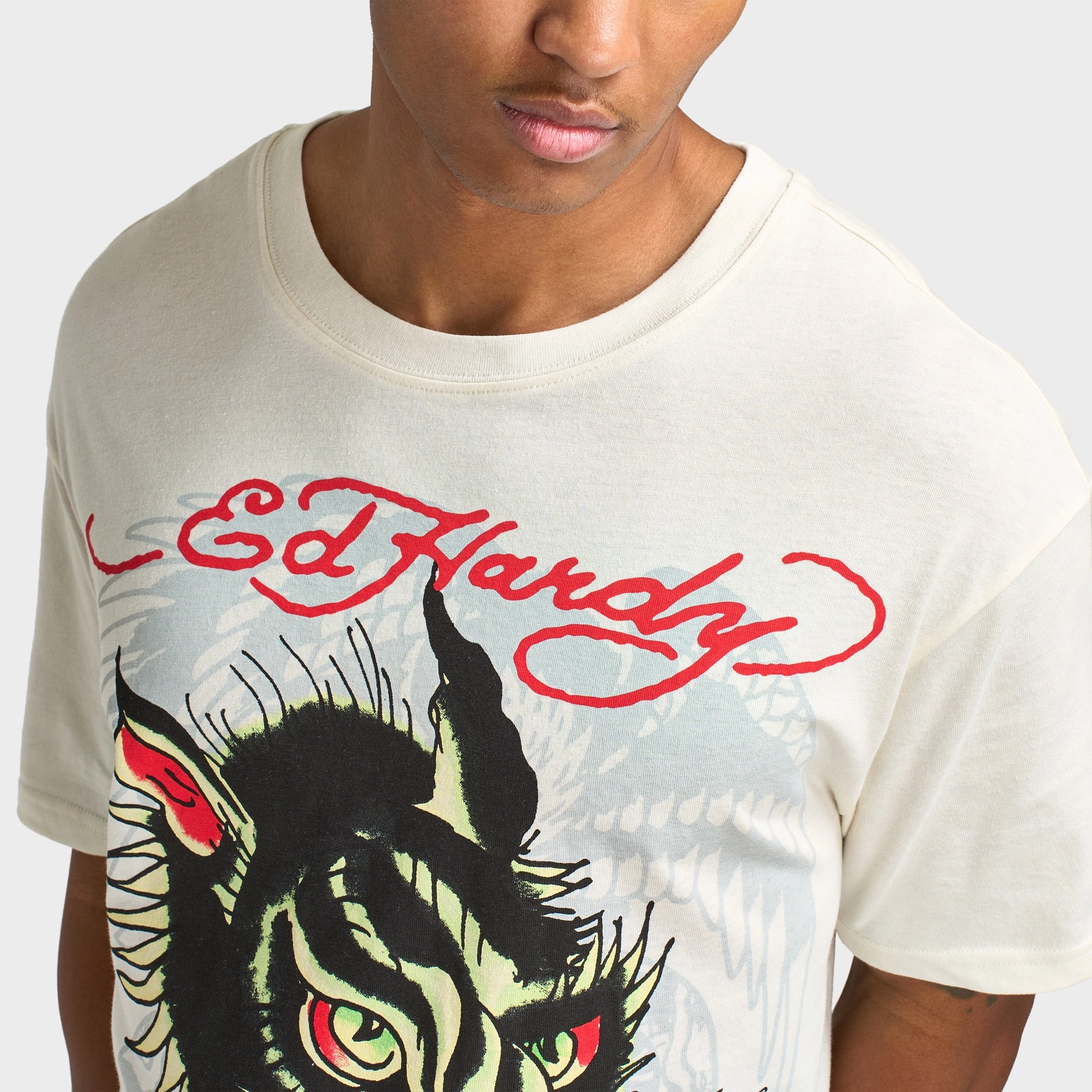 Communication - enabled Ed Hardy Wolf Head T-Shirt / Vintage Ivory