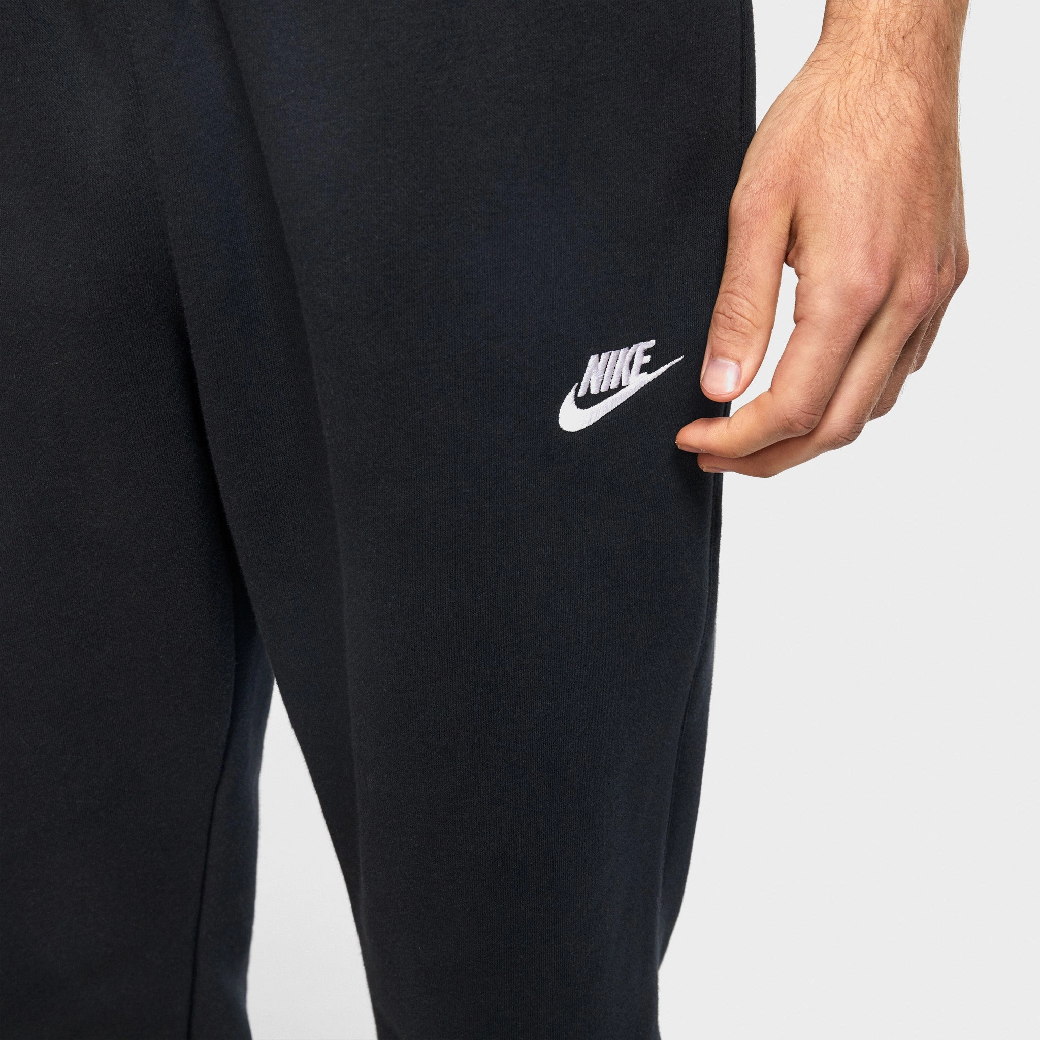 Nike Club Fleece Joggers Black / Black - White FadeResistant Color waterproof