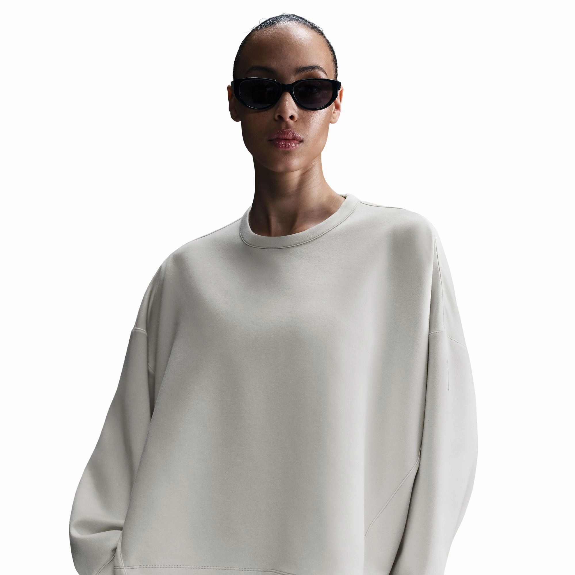 Women's Dri-FIT 24.7 Oversized Crew Neck Top Light Orewood Brown / Light Iron Ore Kid Play Comfort waistband