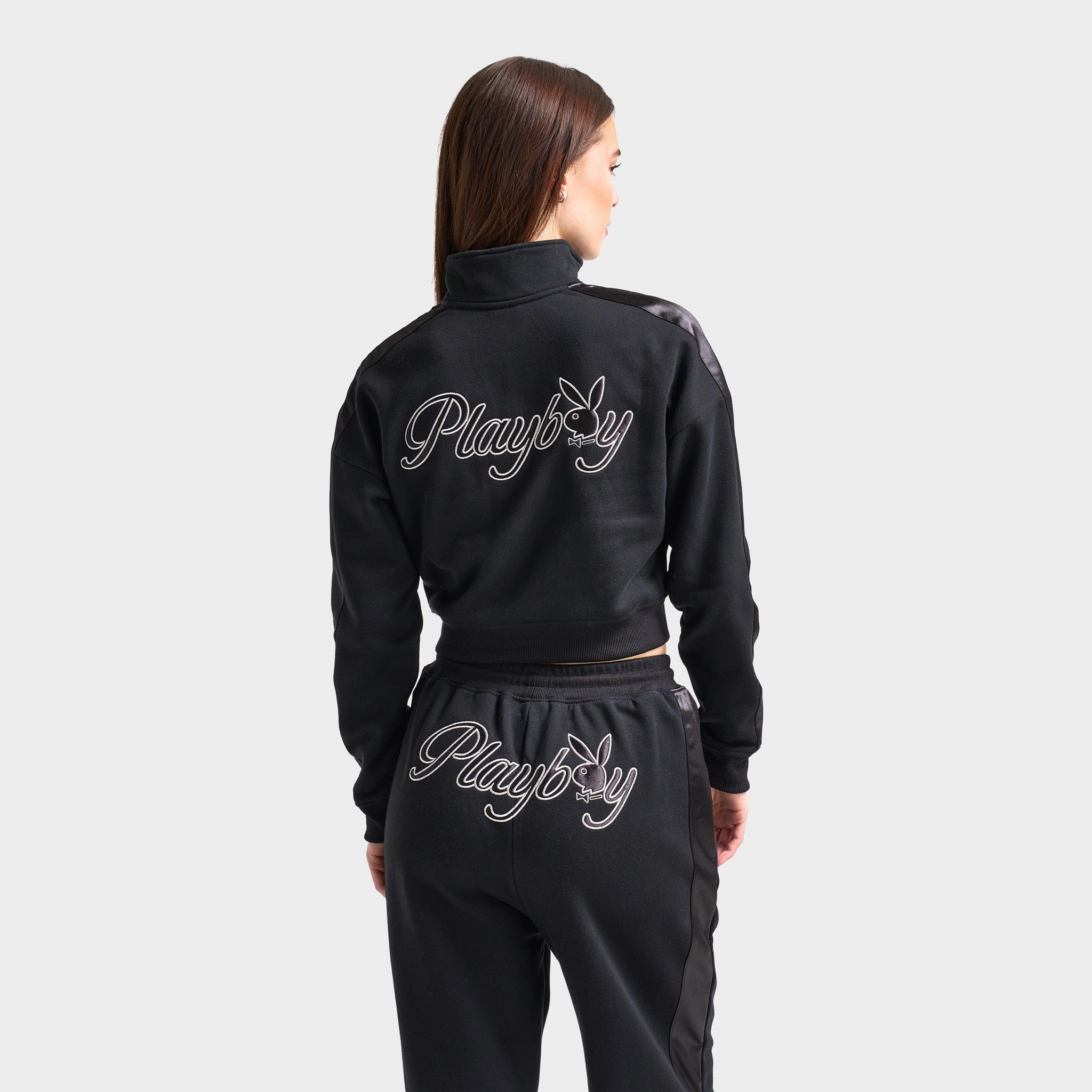 Classic Relax Style Trend Playboy Script Cropped Track Top / Black