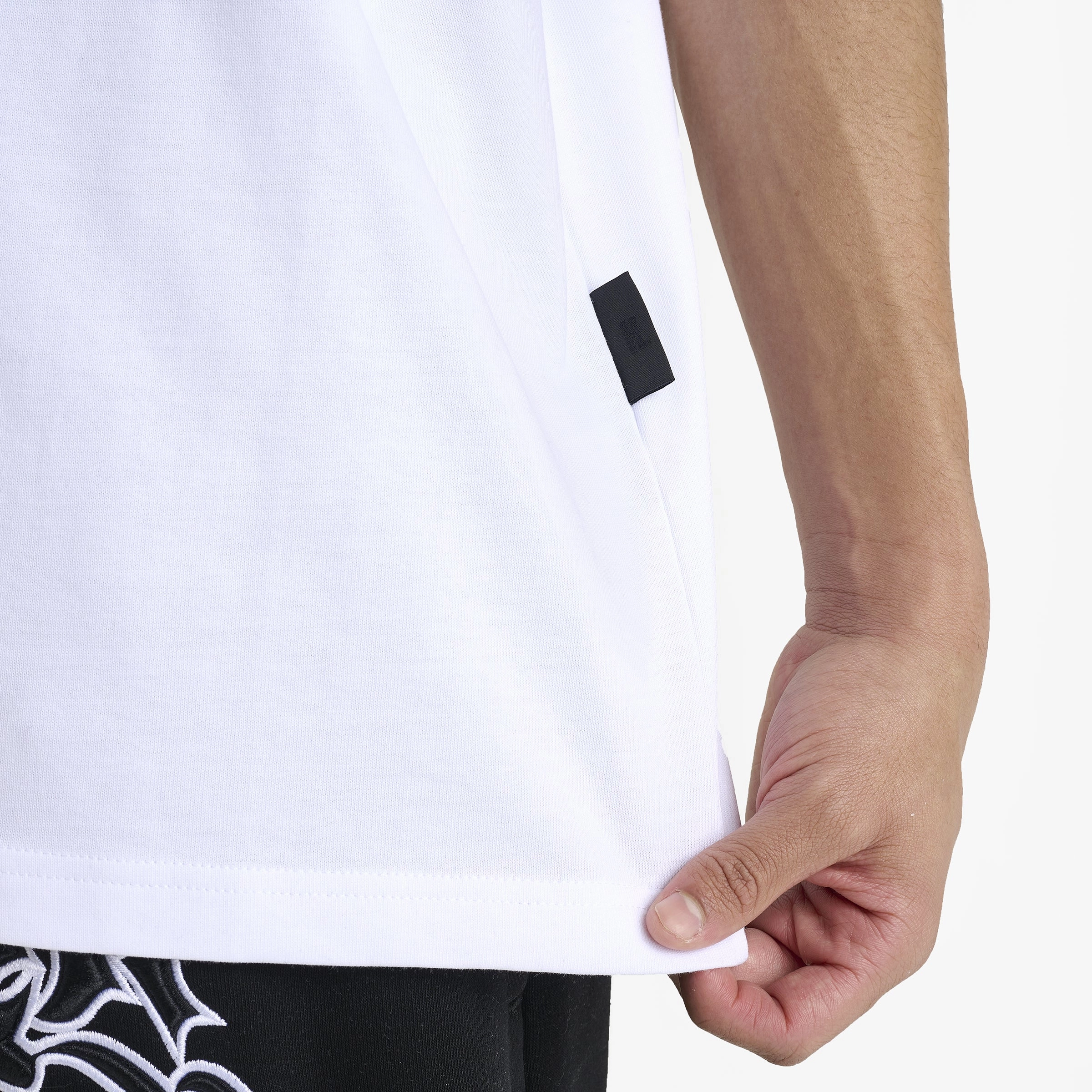 Multi Functional Pocket Design peacekeeping forces Hoodrich Ritual Oversized Graphic T-Shirt White / Black