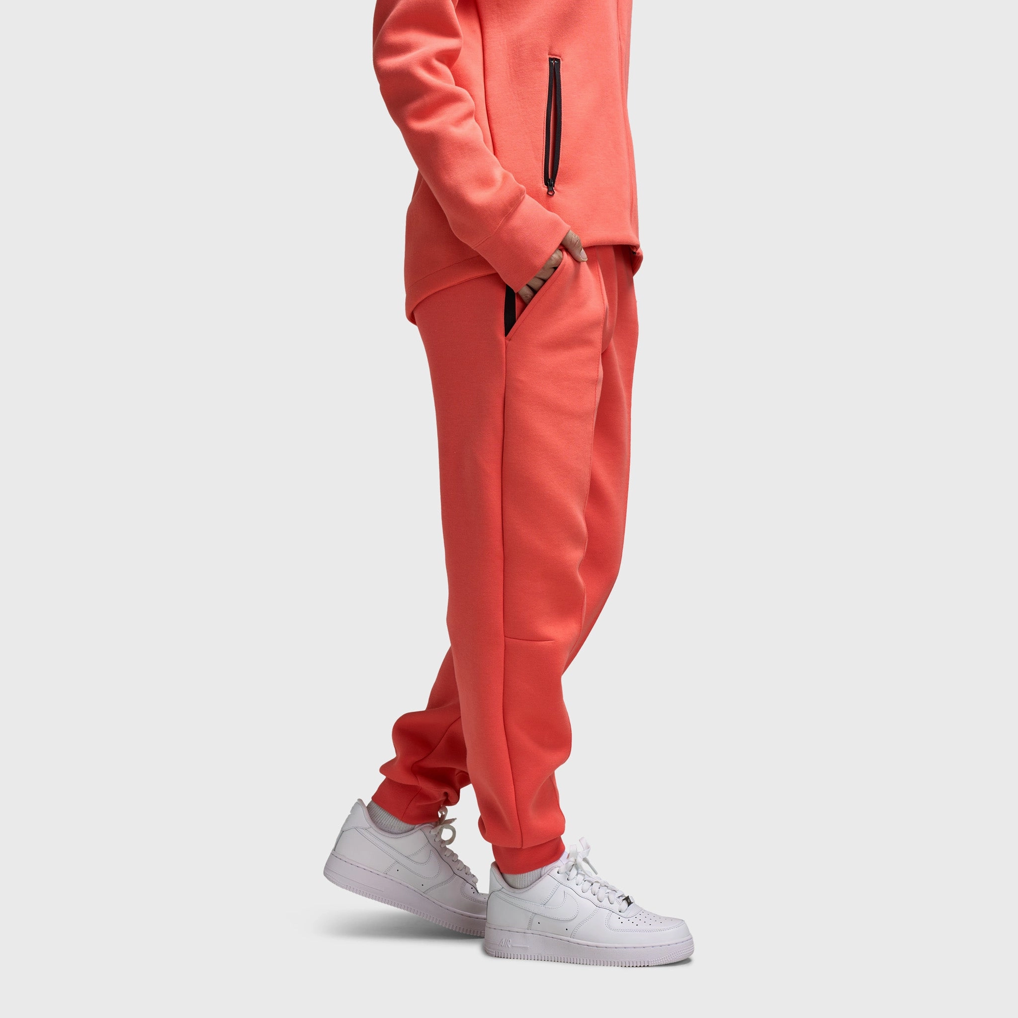 Sea Fit Wonder Core Nike Sportswear Women's Tech Fleece Mid Rise Jogger Magic Ember / Black