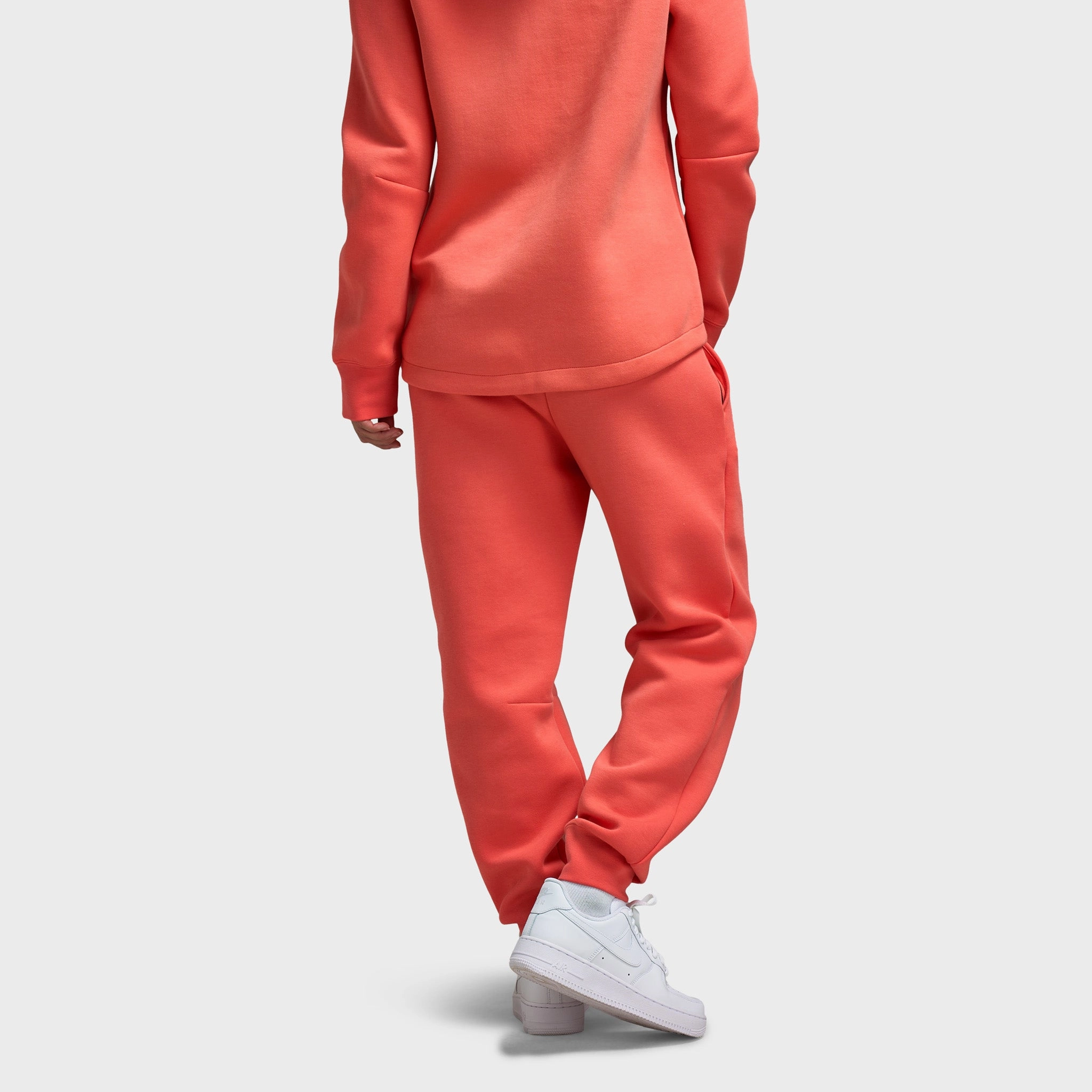 WindproofInterior Nike Sportswear Women's Tech Fleece Mid Rise Jogger Magic Ember / Black