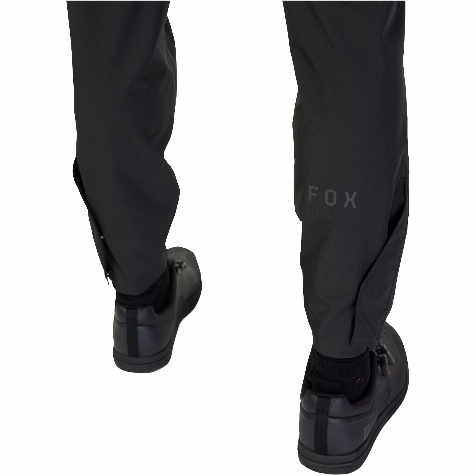 Fox Ranger 2.5L Water Mens Cycling Trousers - Black Perfect Comfort Fit