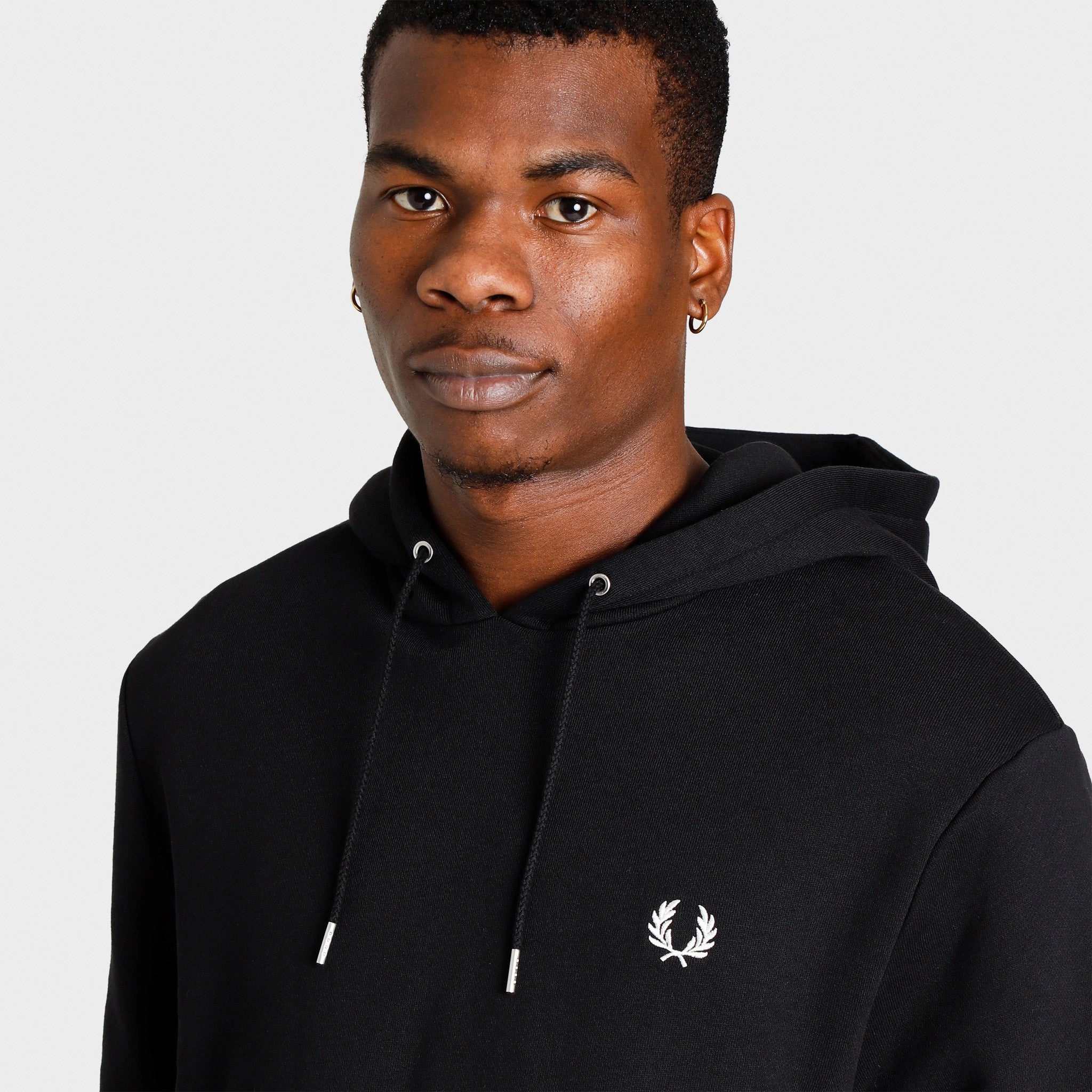 Flexible Armholes Fred Perry Tipped Pullover Hoodie / Black