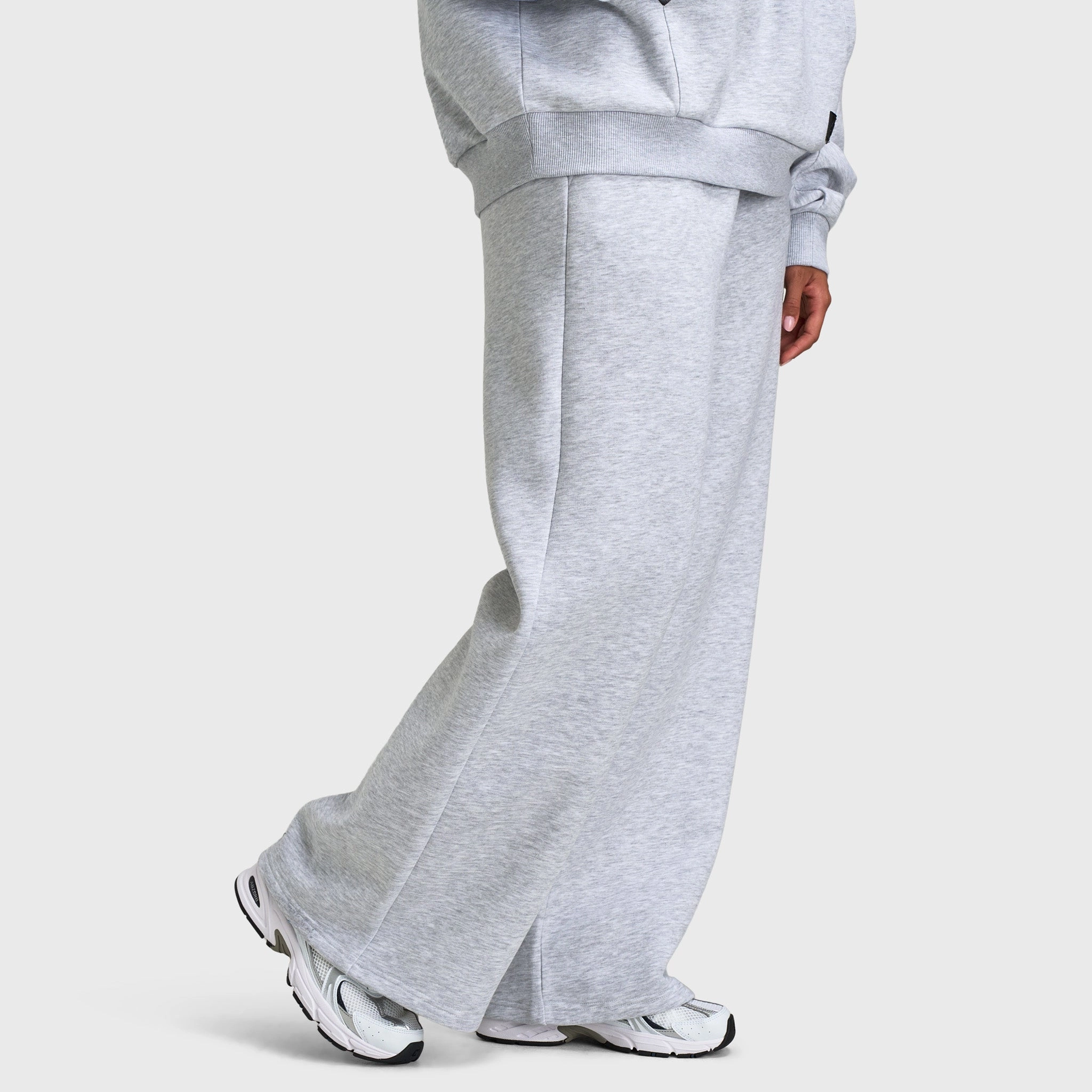 DoubleLayeredEdging FlexibleJointConstruction Supply & Demand Women's Wing Wide Leg Joggers / Light Grey