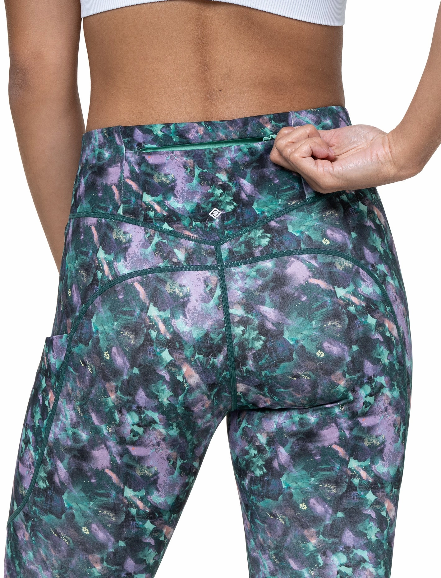 Curvy-style Tall-sizes-feature-attribute Ronhill Tech Womens 7/8 Running Tights - Green