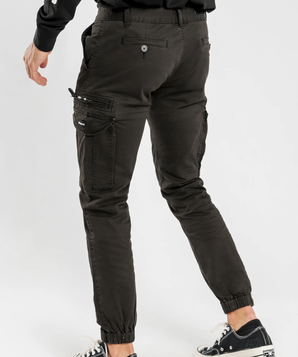 Modern Ease Henleys Eagle Pants (Black)