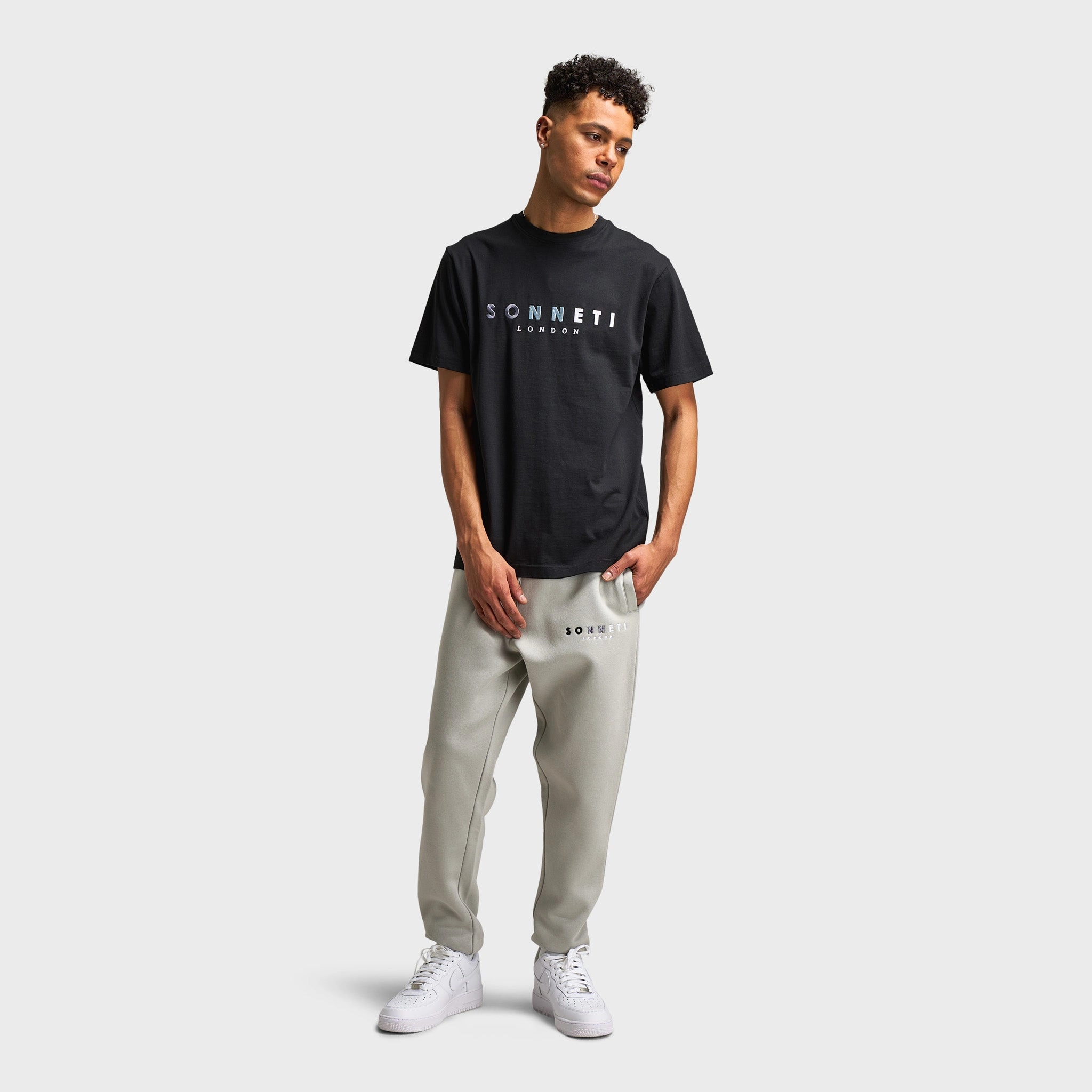 Street Flexible Mountain - capable Sonneti Hare Graphic T-Shirt / Black