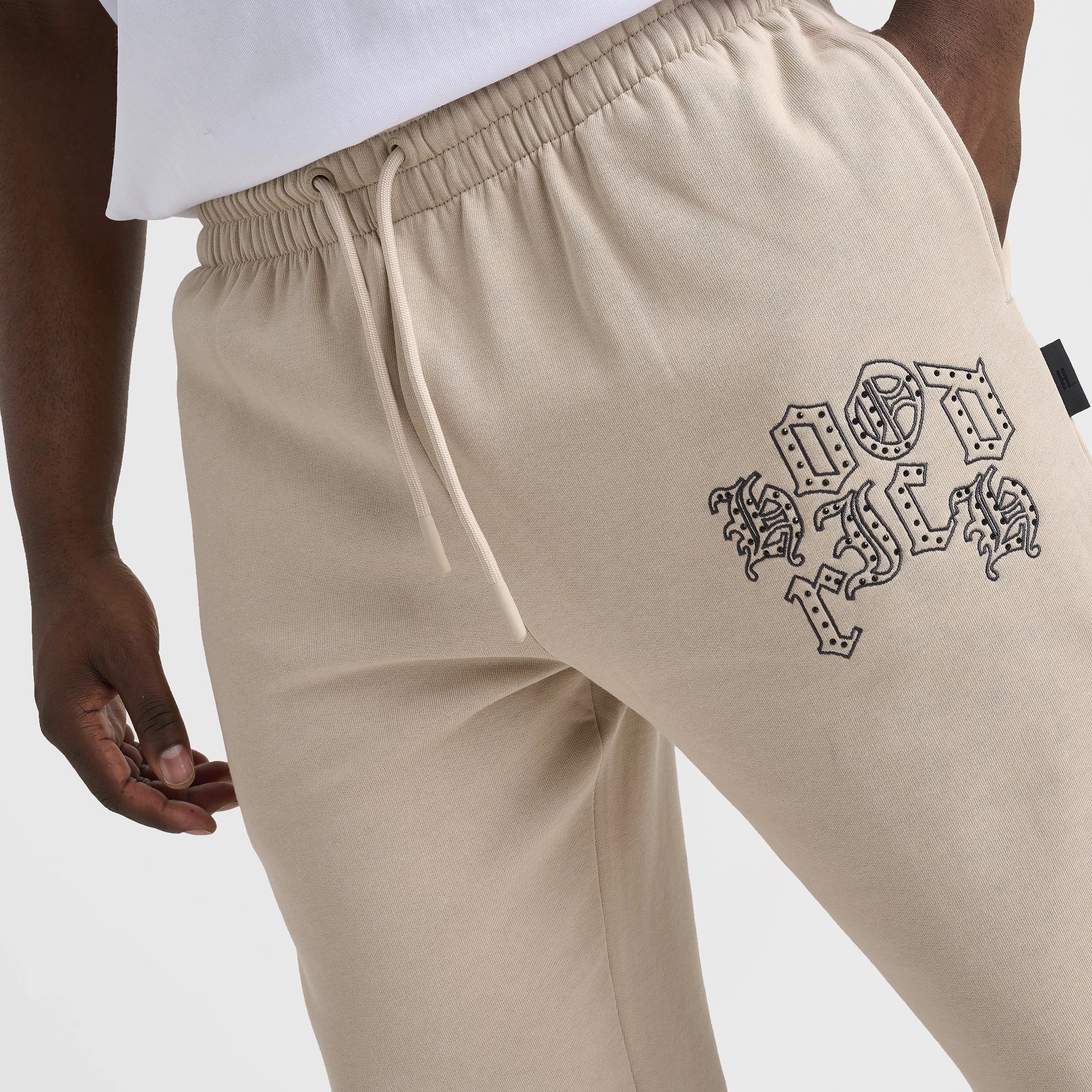 Hoodrich Crown Oversized Joggers Oxford Tan / Asphalt - Black second-hand store pollen-resistant
