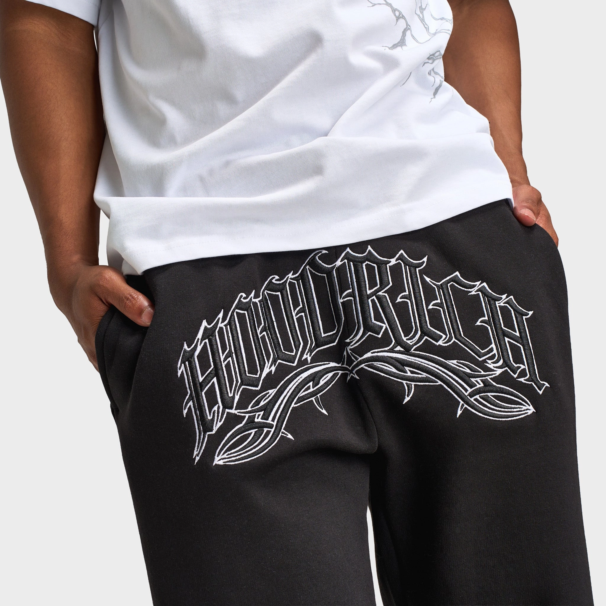 Hoodrich Dark Open Hem Jogger / Black logoed