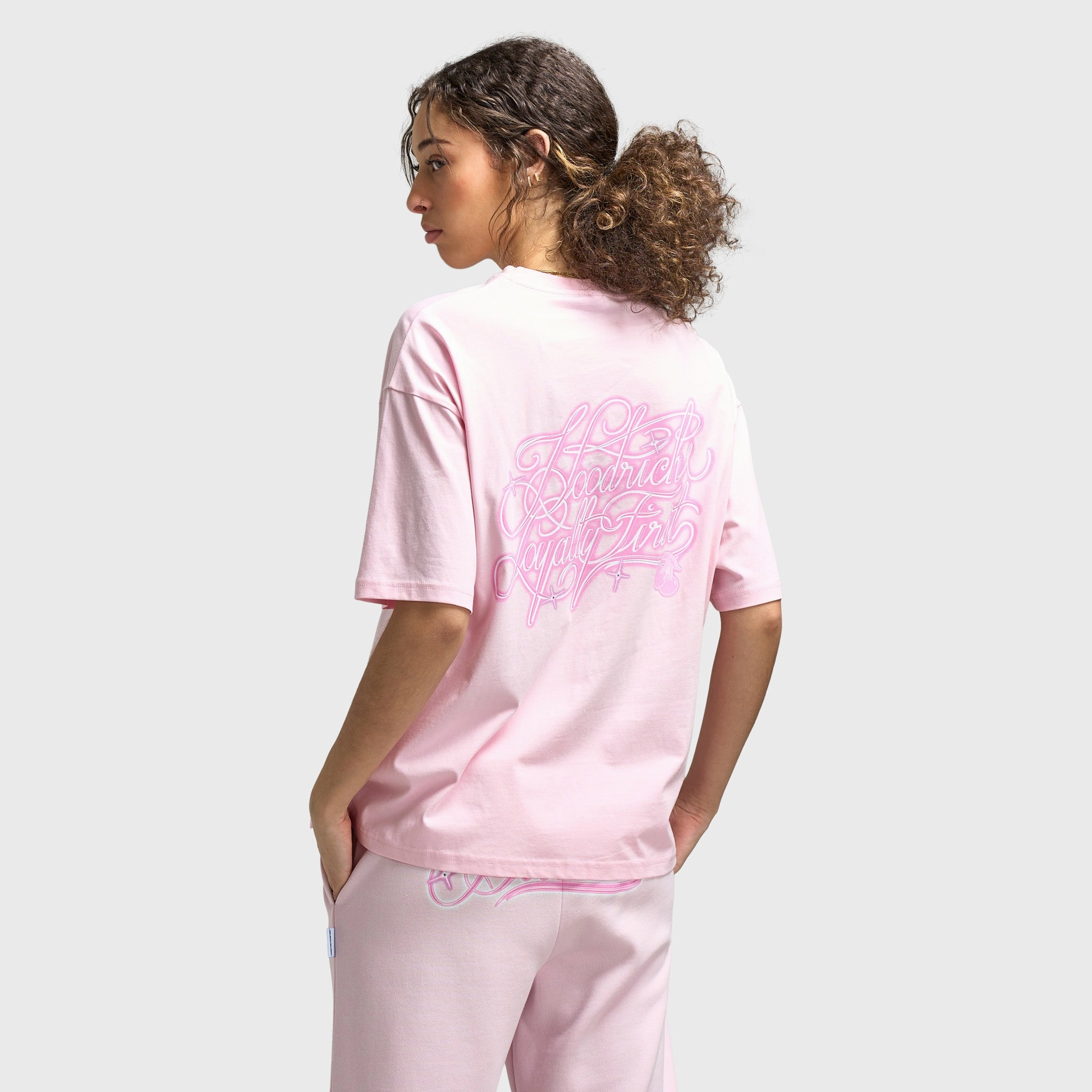 Cool Design Chilly Comfort Hoodrich Women's Finesse Oversized Tee Festival Bloom / Pink