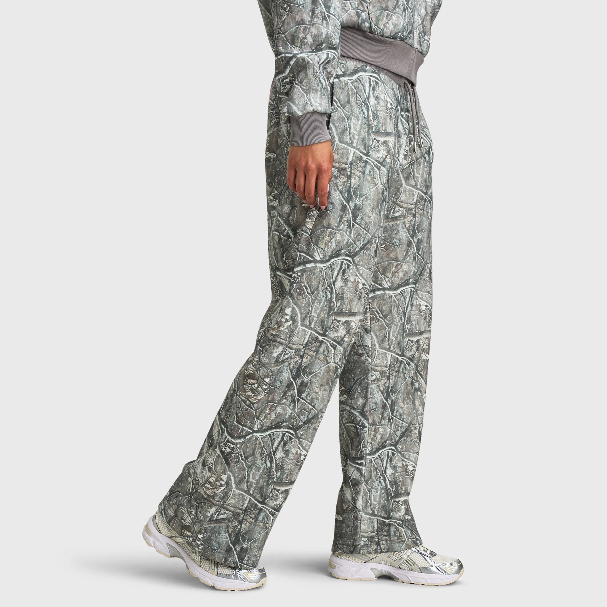 Hoodrich Women's Low Rise Wide Leg Joggers / Woodland Camo OdorResistant Coating Icon Fit