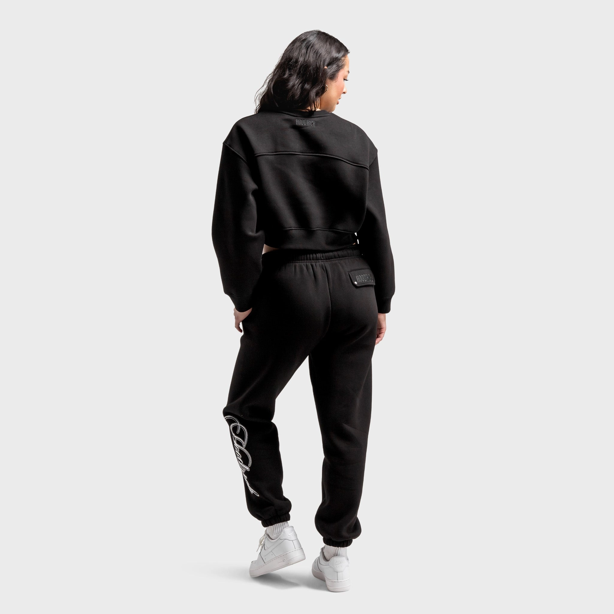 Hoodrich Women's OG Figure Crop Logo Crewneck / Black Transition Wear